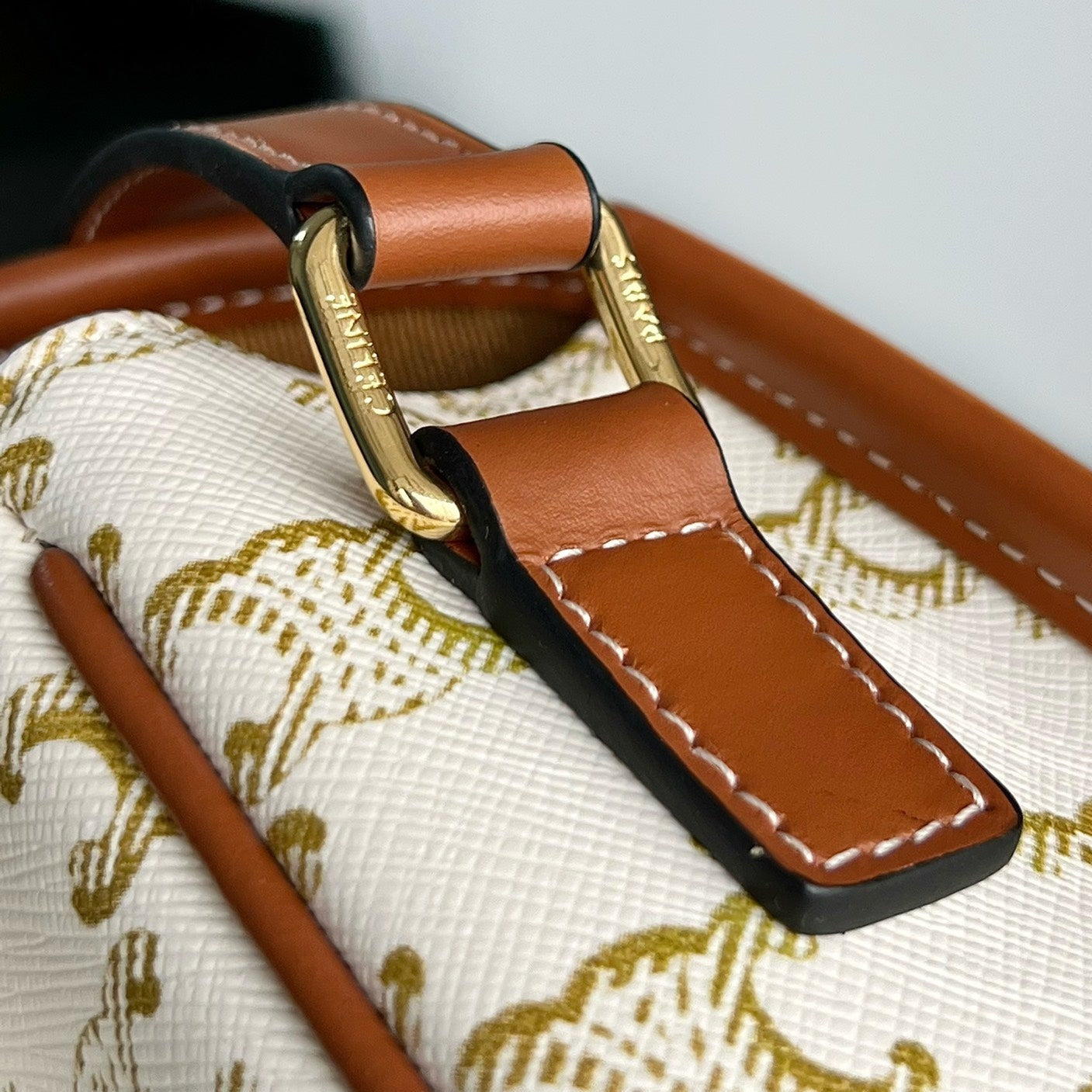 SAC DE SELLE MONOGRAMME 18 TISSU BLANC