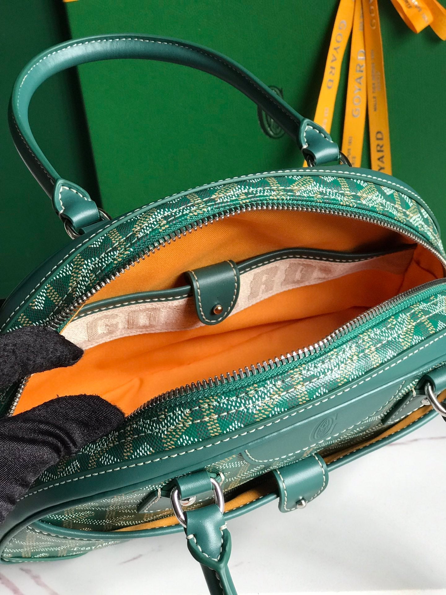 SAINT JEANNE MINI SAC 26 EN TOILE GOYARDINE VERTE ET CUIR DE VEAU