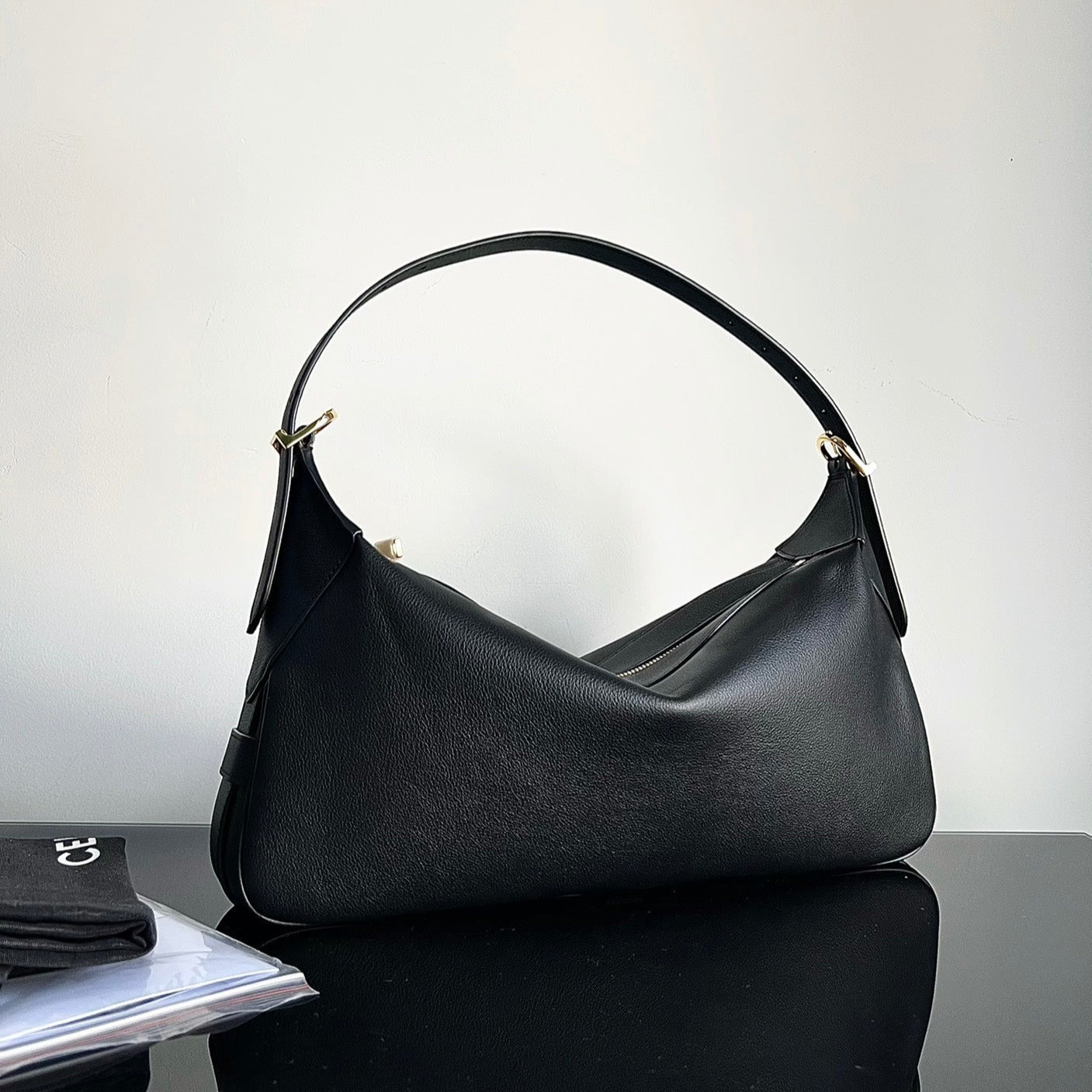 SAC SOUS LES BRAS 34 CUIR DE VEAU SOUPLE NOIR