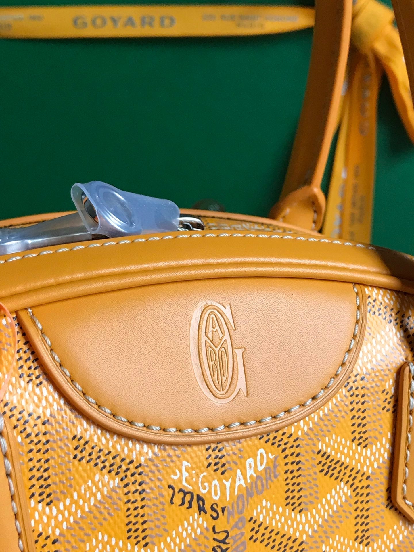 MINI SAC SAINT JEANNE 26 EN TOILE GOYARDINE JAUNE ET CUIR DE VEAU