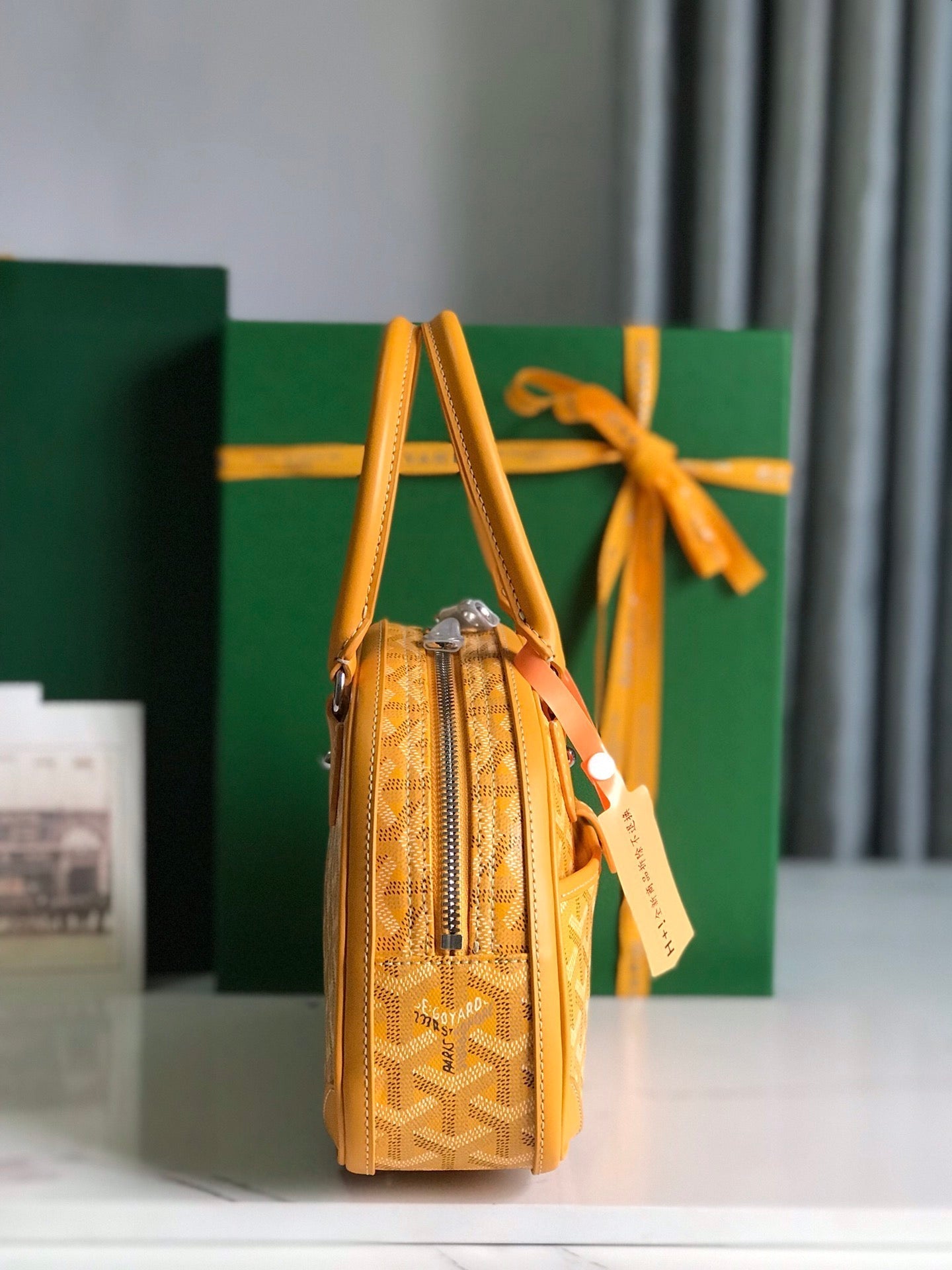 MINI SAC SAINT JEANNE 26 EN TOILE GOYARDINE JAUNE ET CUIR DE VEAU
