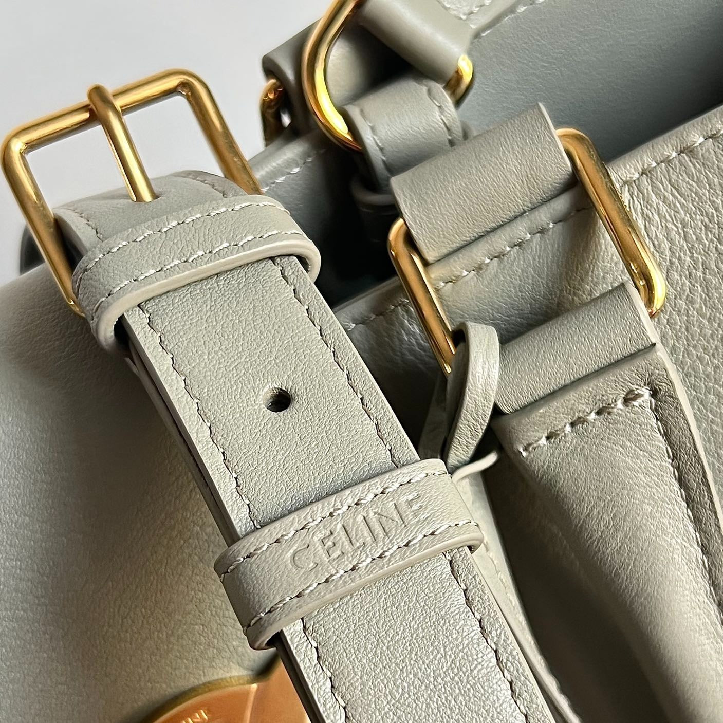 SAC À MAIN TRIOMPHE 37 EN CUIR DE VEAU SOUPLE BEIGE EICRU