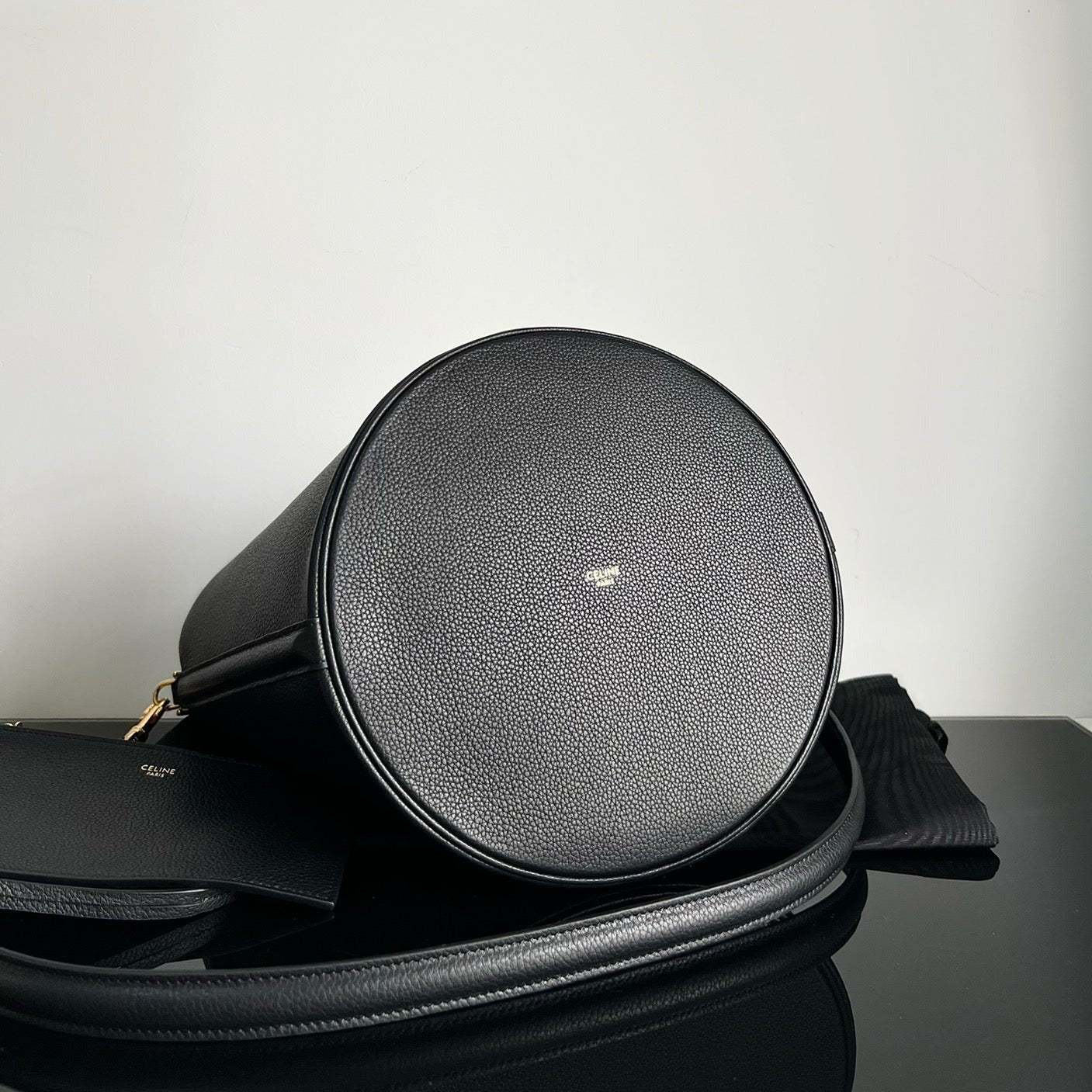 SAC SEAU EN LAINE NOIR 24 CUIR DE VEAU ORIGINAL