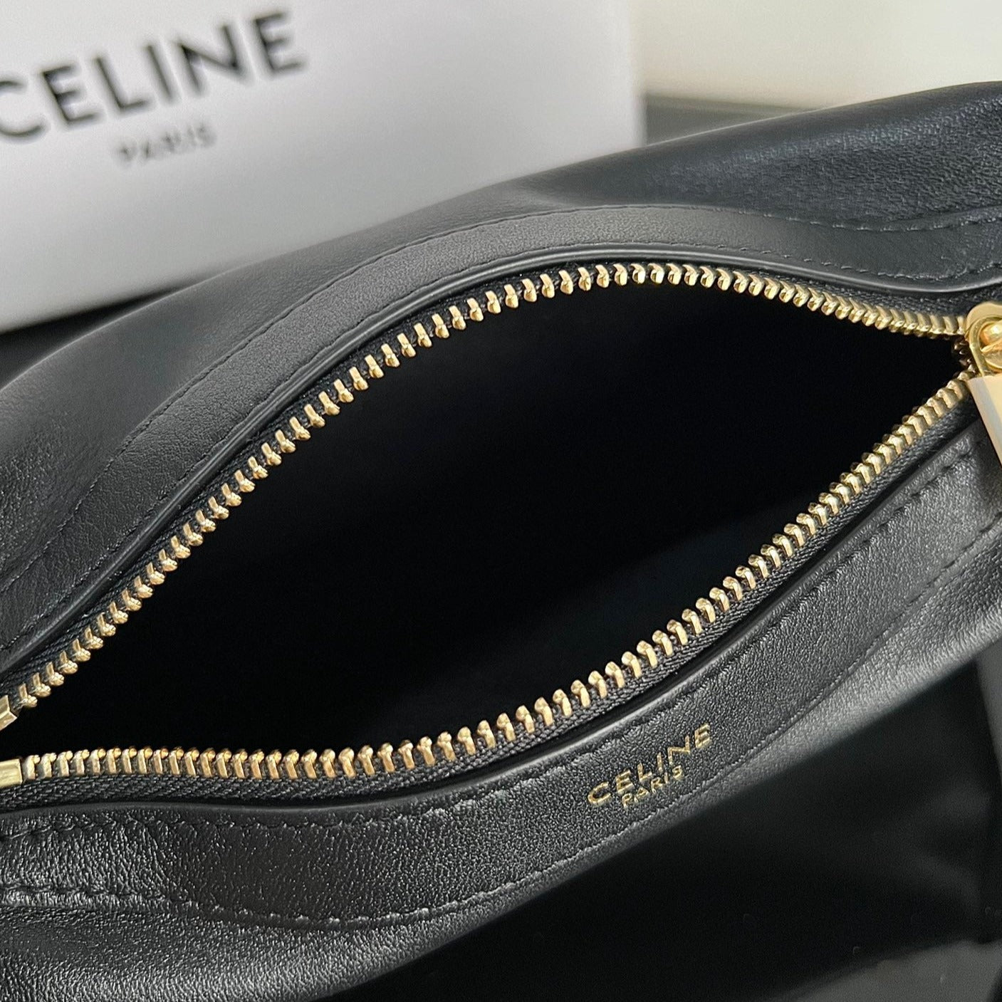 MINI SAC À MAIN EN CUIR DE VEAU SOFT 19 NOIR