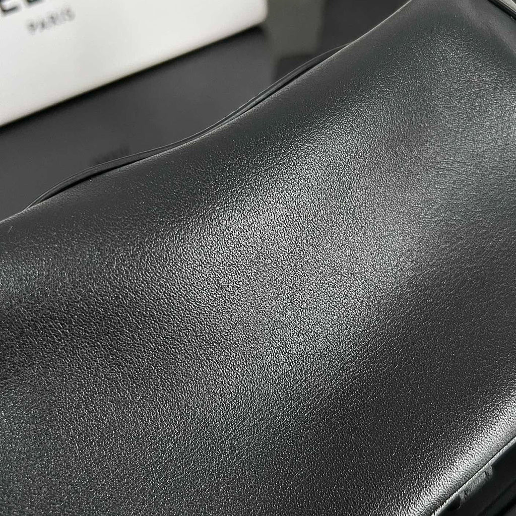 MINI SAC À MAIN EN CUIR DE VEAU SOFT 19 NOIR