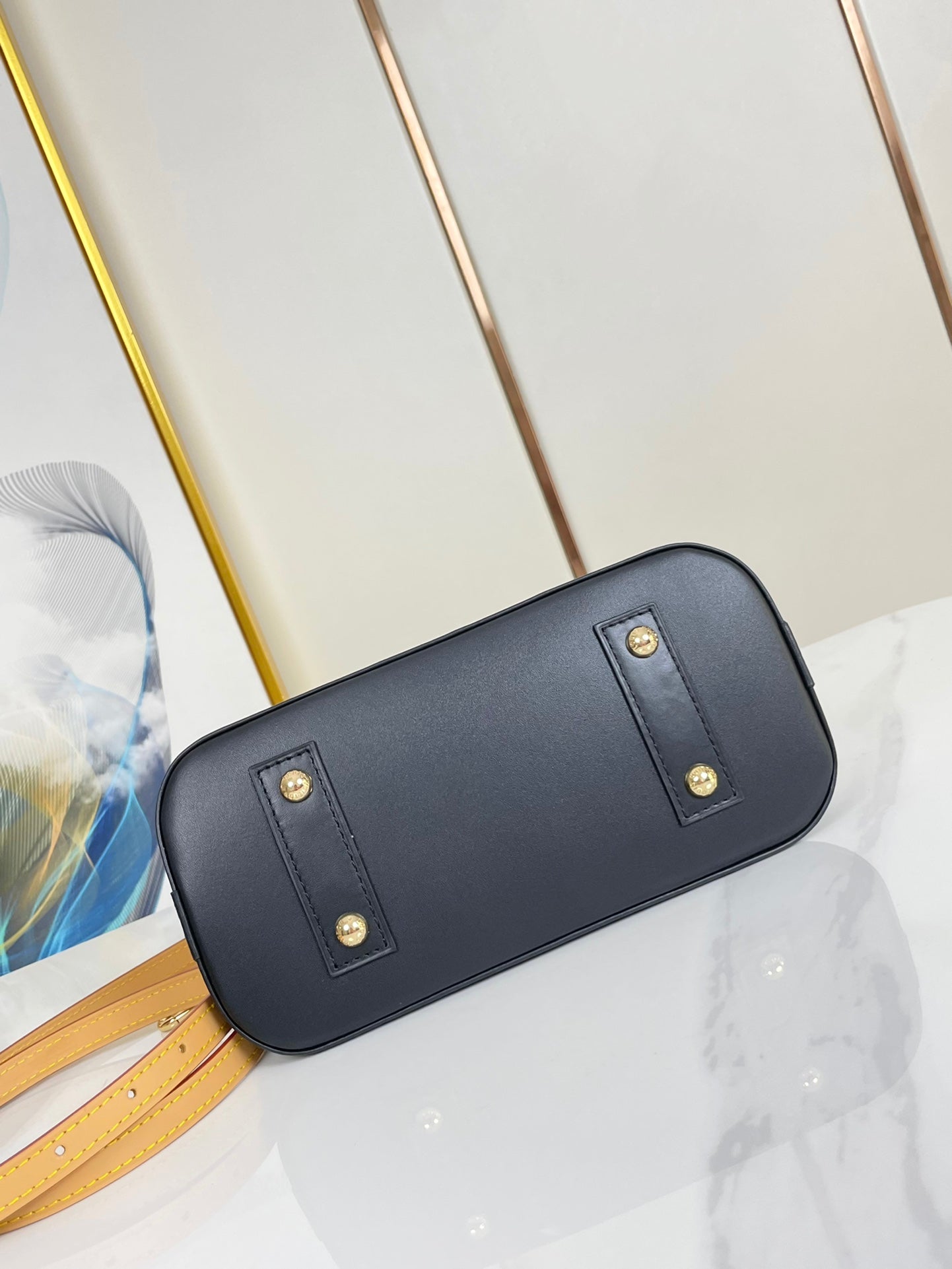 ALMA BB 25 EN TOILE DUNE MONOGRAMME BLANC QUINCAILLERIE DORÉ