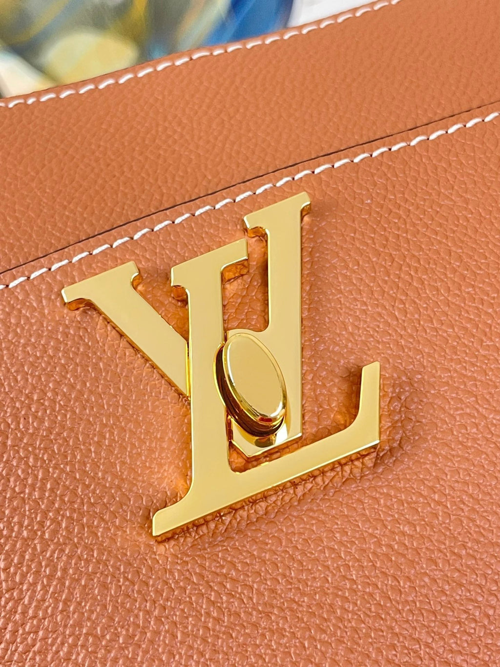 LOCK AND WALK 20 EN CUIR DE VEAU GRAINÉ COGNAC QUINCAILLERIE DORÉ