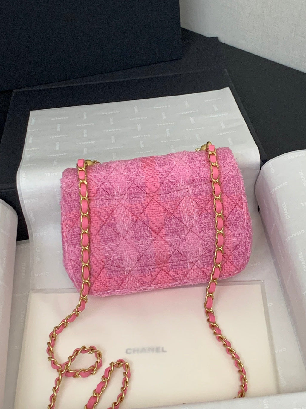 CC 24P MINI FLAP BAG 17CM PINK TWEED PEARL CHAIN GOLD HARDWARE
