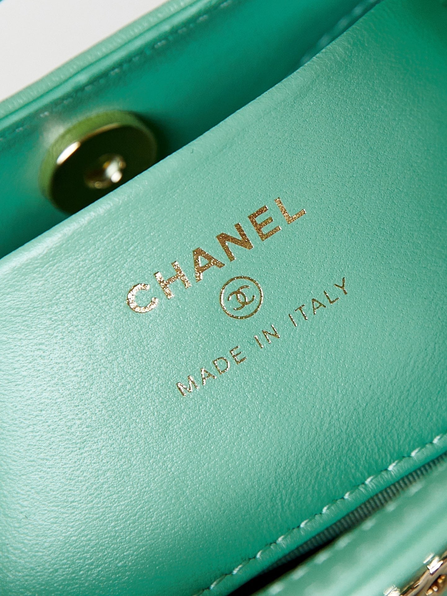 CC 24S31 NANO SHOPPING BAG 17.5CM LIGHT GREEN LAMBSKIN GOLD HARDWARE
