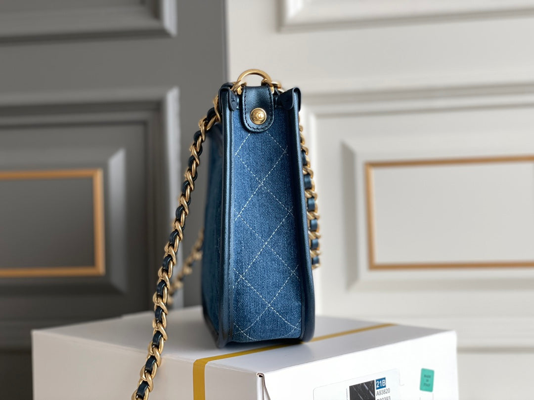 CC 24S 20CM HOBO BAG BLUE DENIM GOLD HARDWARE
