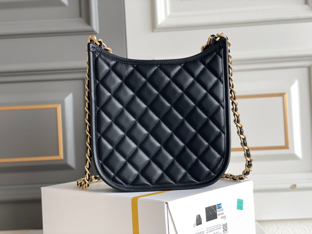 Sac Hobo CC 24S 24 cm en cuir de veau noir et métal doré