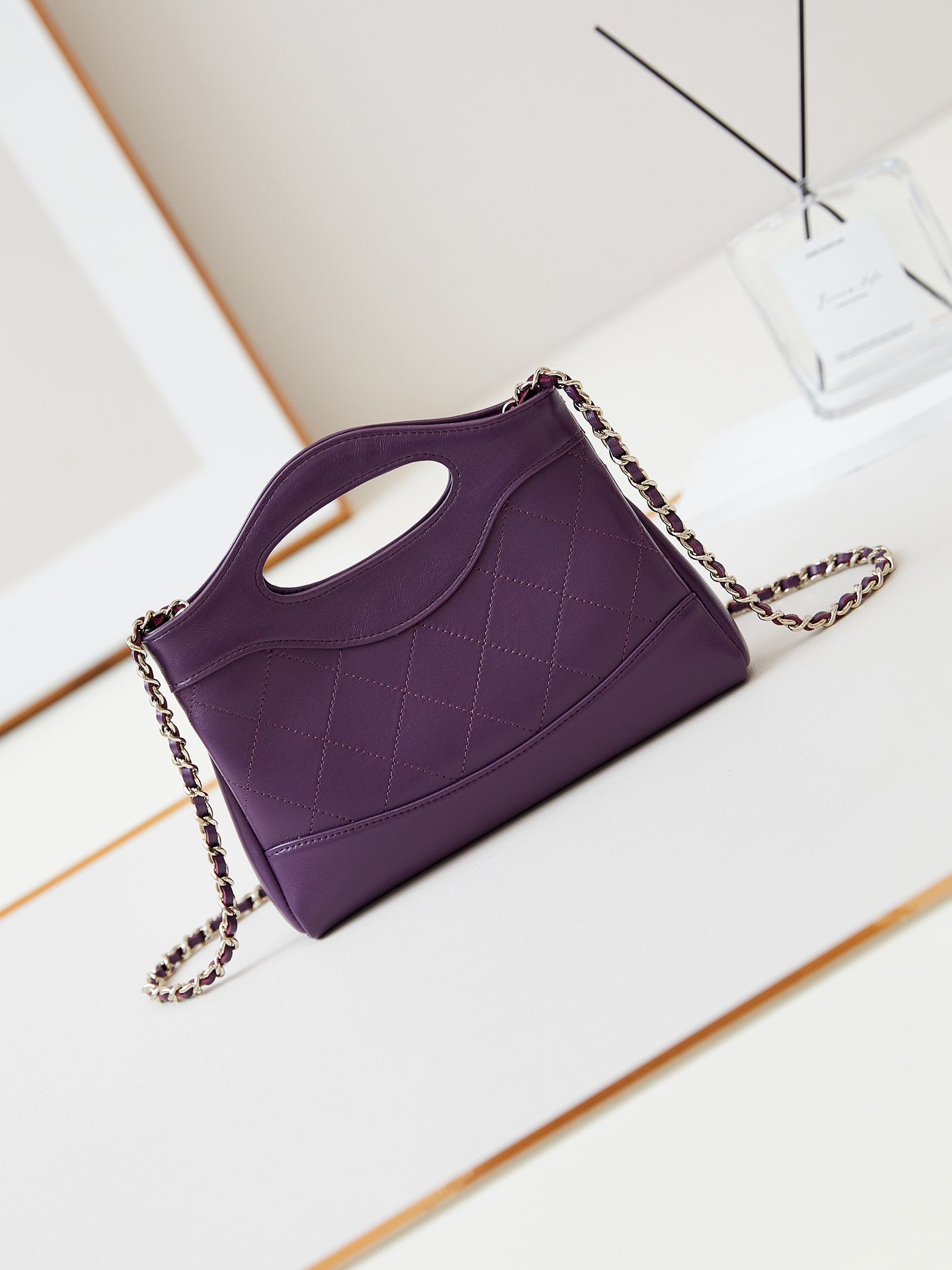 CC 24S31 SAC CABAS NANO 17,5 CM CUIR D'AGNEAU VIOLET QUINCAILLERIE DORÉ