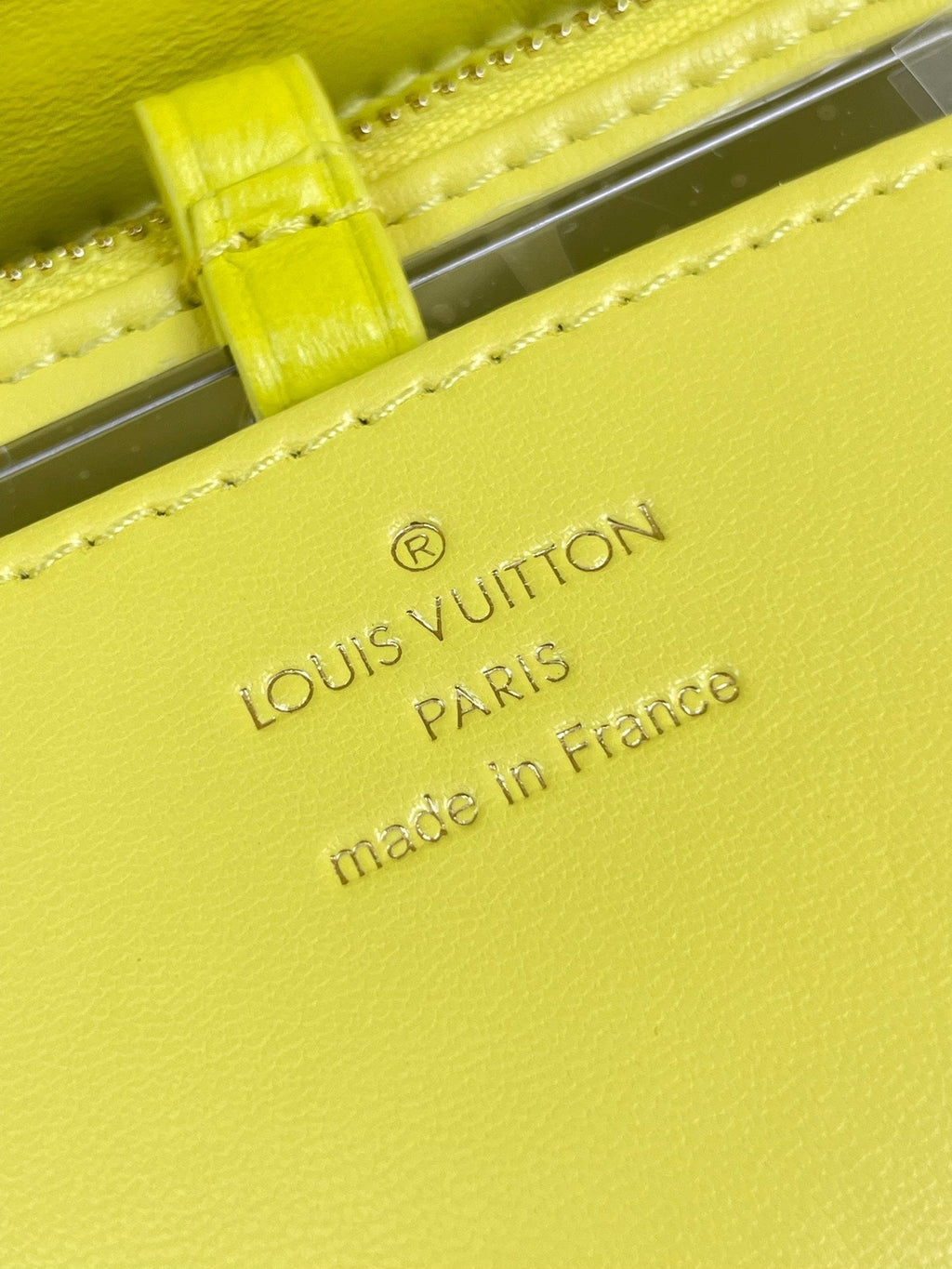 GO-14 MM 23 PO CUIR D'AGNEAU MATELASSÉ JAUNE CITRON QUINCAILLERIE DORÉ