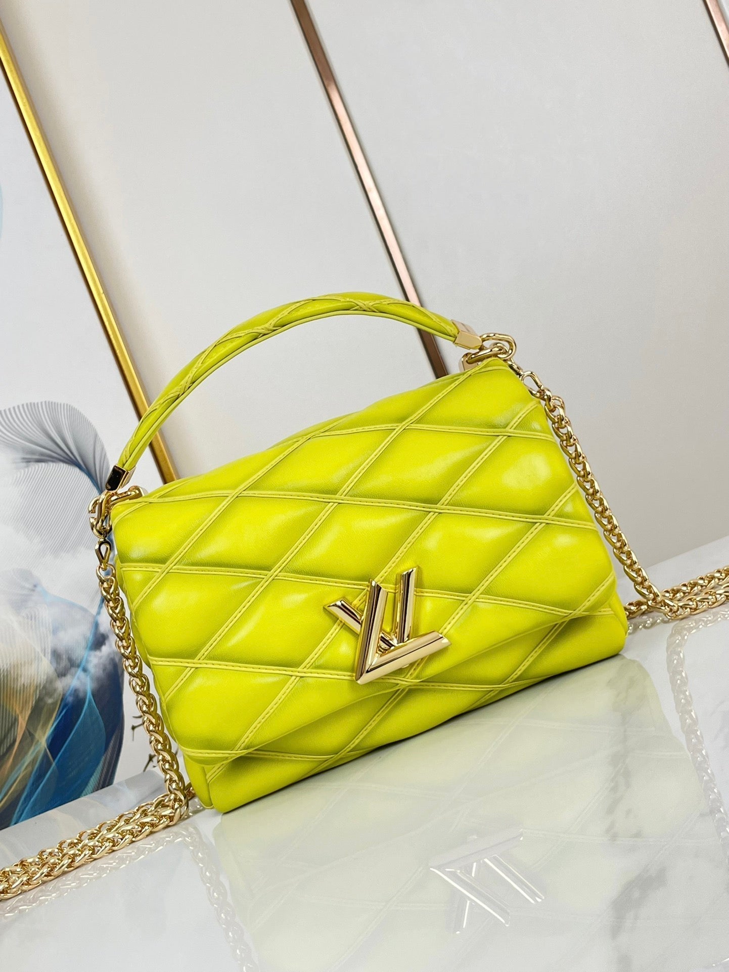 GO-14 MM 23 PO CUIR D'AGNEAU MATELASSÉ JAUNE CITRON QUINCAILLERIE DORÉ