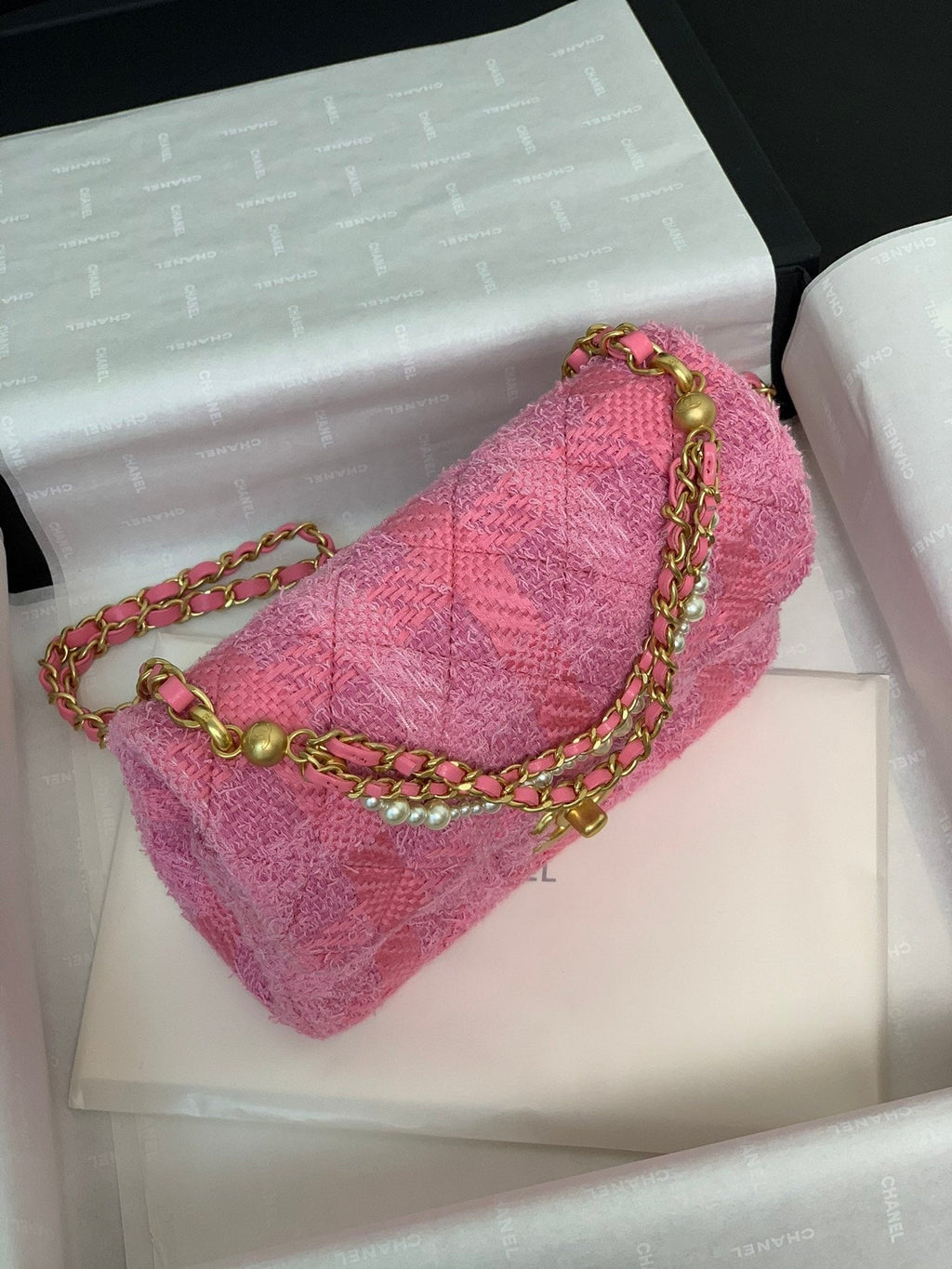 CC 24P MINI FLAP BAG 20CM PINK TWEED PEARL CHAIN GOLD HARDWARE