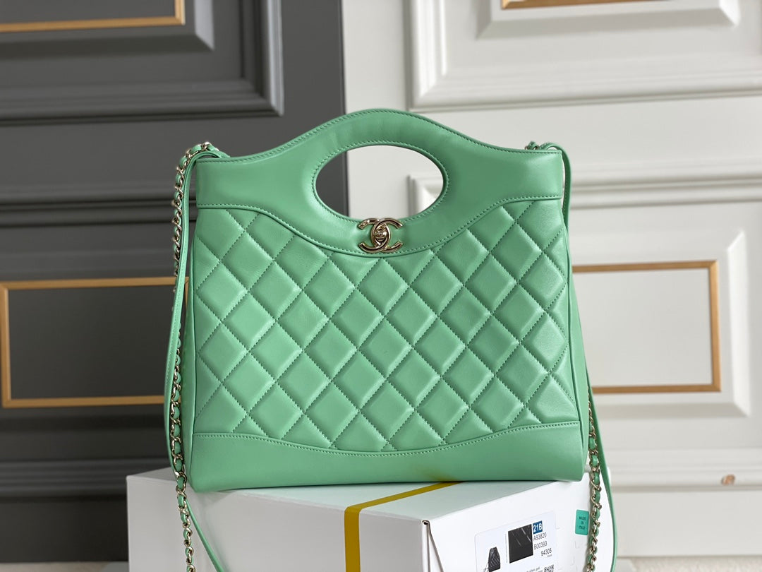 CC 24S31 SAC CABAS 30CM CUIR D'AGNEAU VERT CLAIR QUINCAILLERIE ARGENTÉE