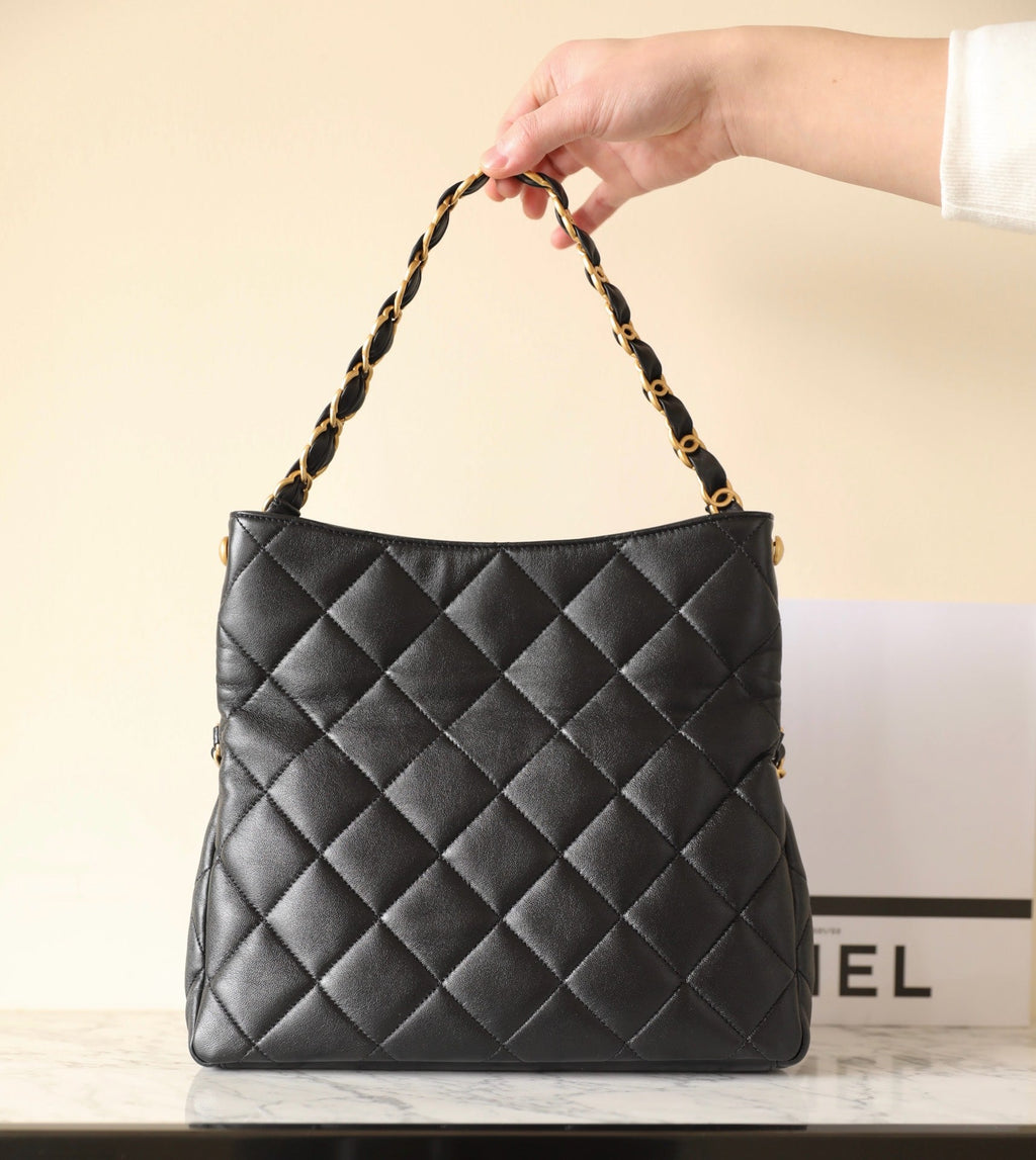 CC 24P HOBO BAG 28CM BLACK LAMBSKIN GOLD HARDWARE