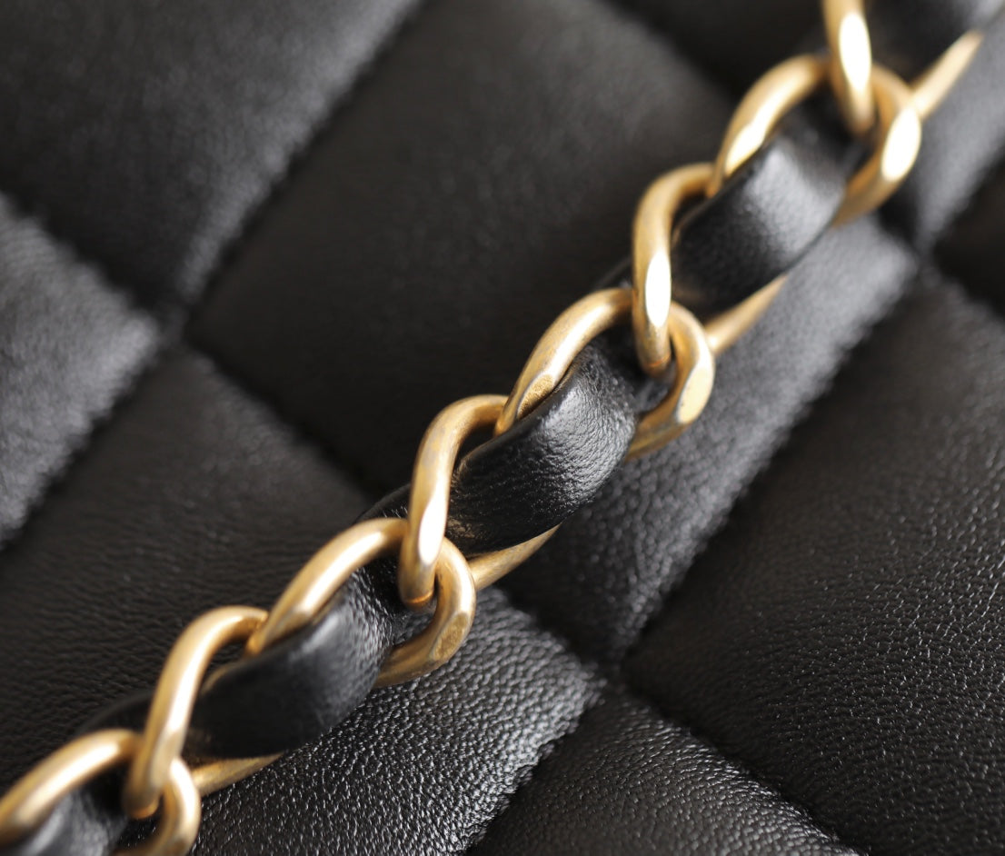CC 24P HOBO BAG 28CM BLACK LAMBSKIN GOLD HARDWARE