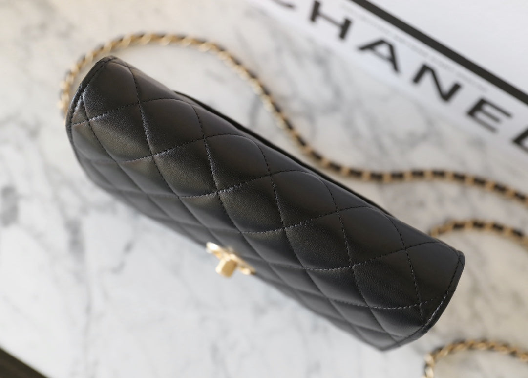 CC 24S WOC 19CM BLACK CALFSKIN PEARL BALL