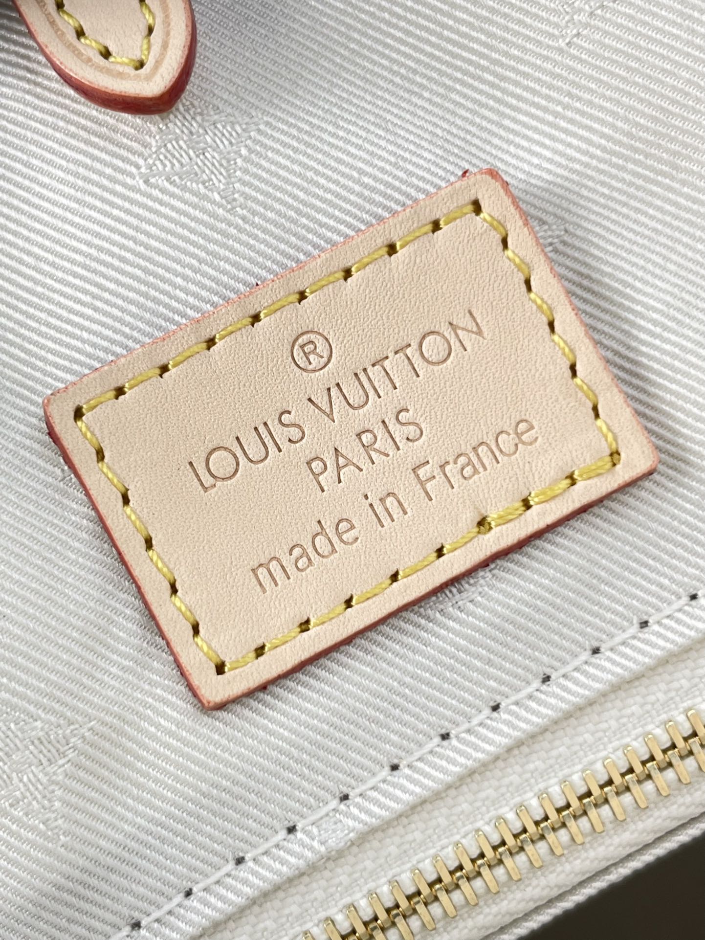ONTHEGO MM 35 EN TISSU JACQUARD MONOGRAMME BLANC