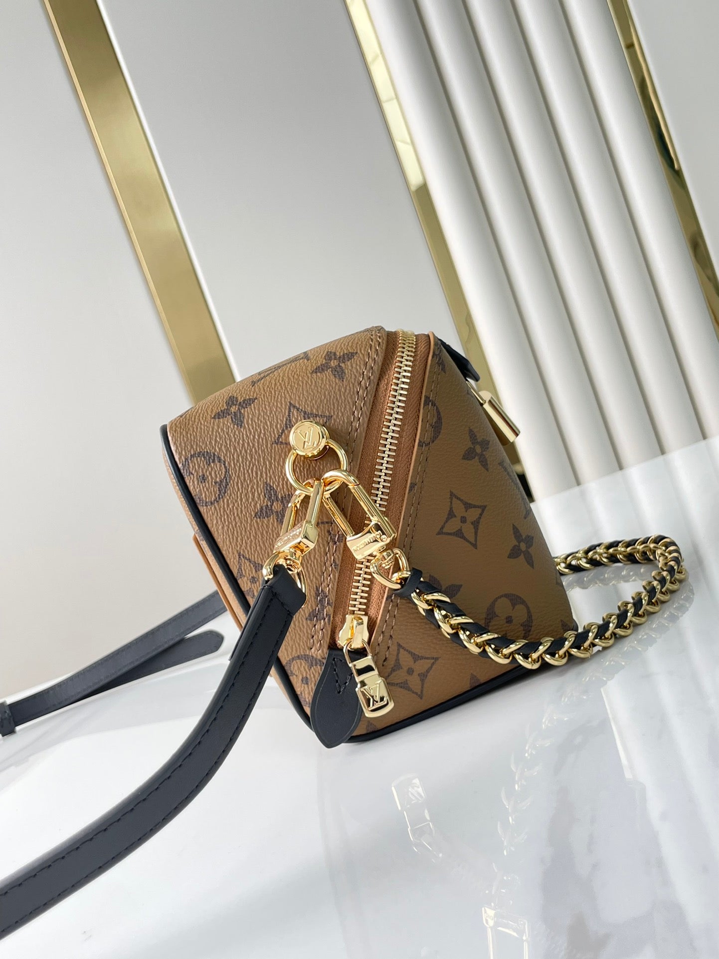 JUSTE AU CAS OÙ 14 EN TOILE INVERSÉE MONOGRAMME MARRON QUINCAILLERIE DORÉ