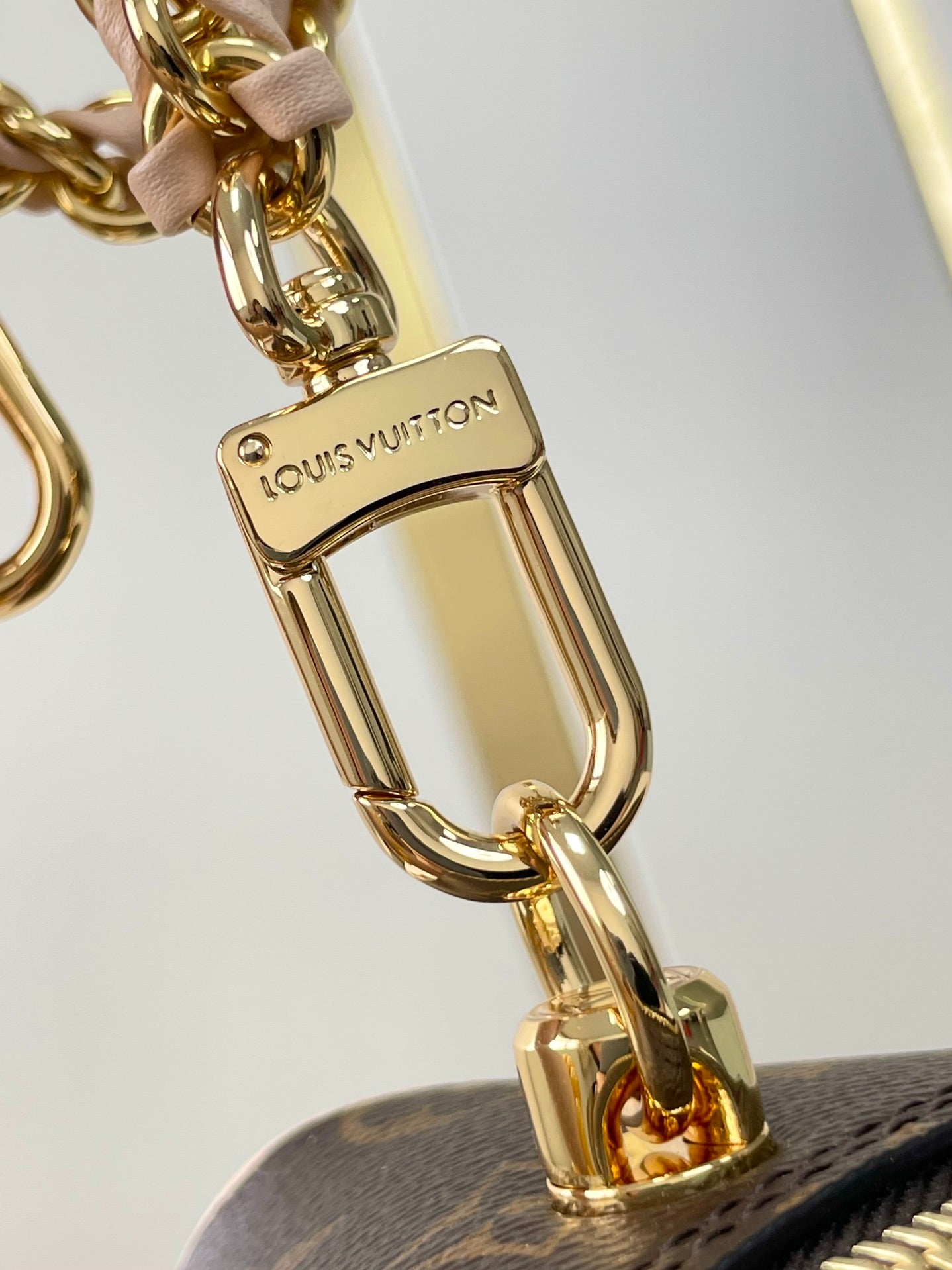 JUSTE AU CAS OÙ 14 EN TOILE MONOGRAMME MARRON QUINCAILLERIE DORÉ