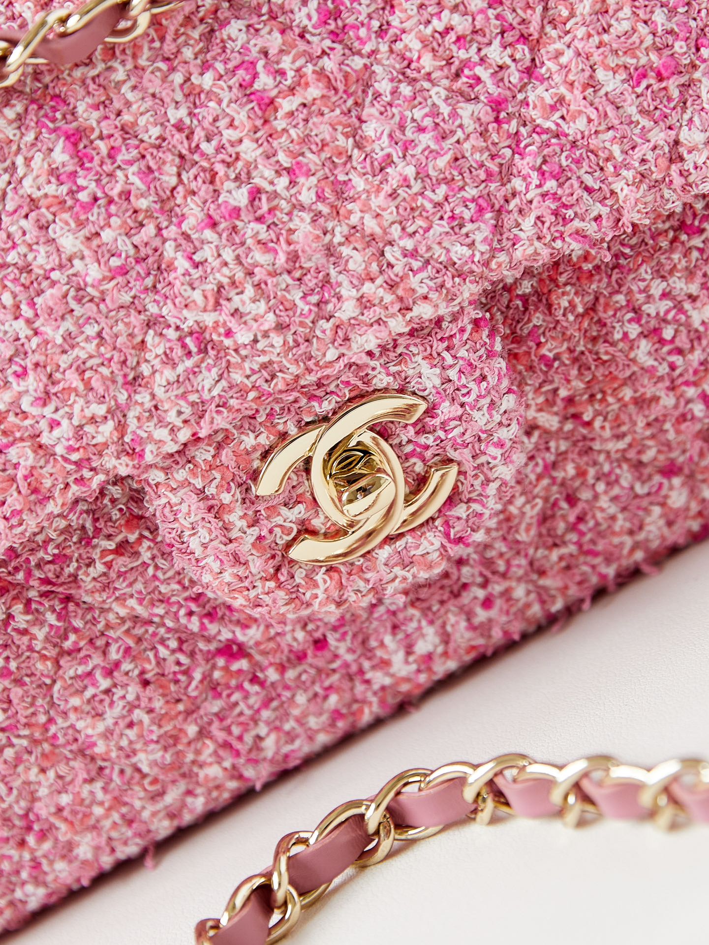 24P MEDIUM CLASSIC 25CM PINK TWEED GOLD HARDWARE