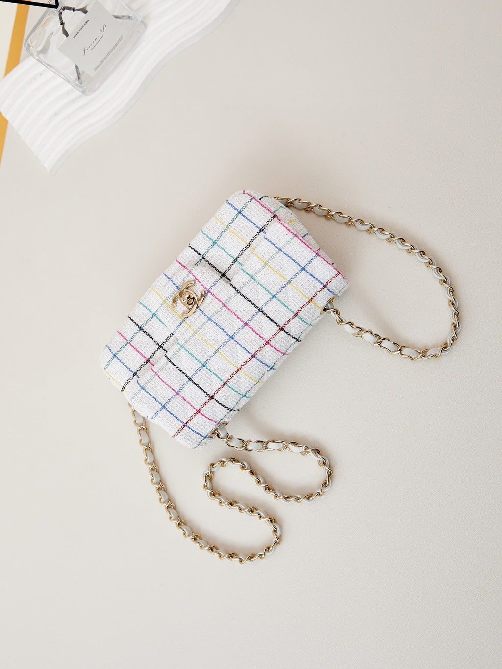 24P MINI CLASSIC 20CM WHITE TWEED GOLD HARDWARE