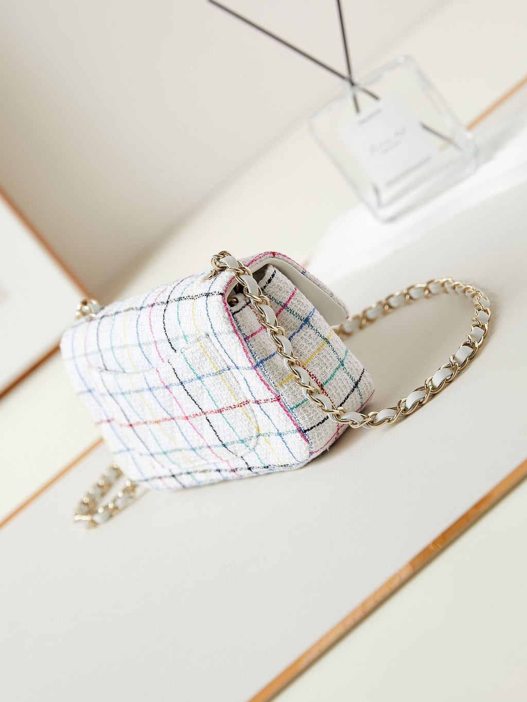 24P MINI CLASSIC 20CM WHITE TWEED GOLD HARDWARE
