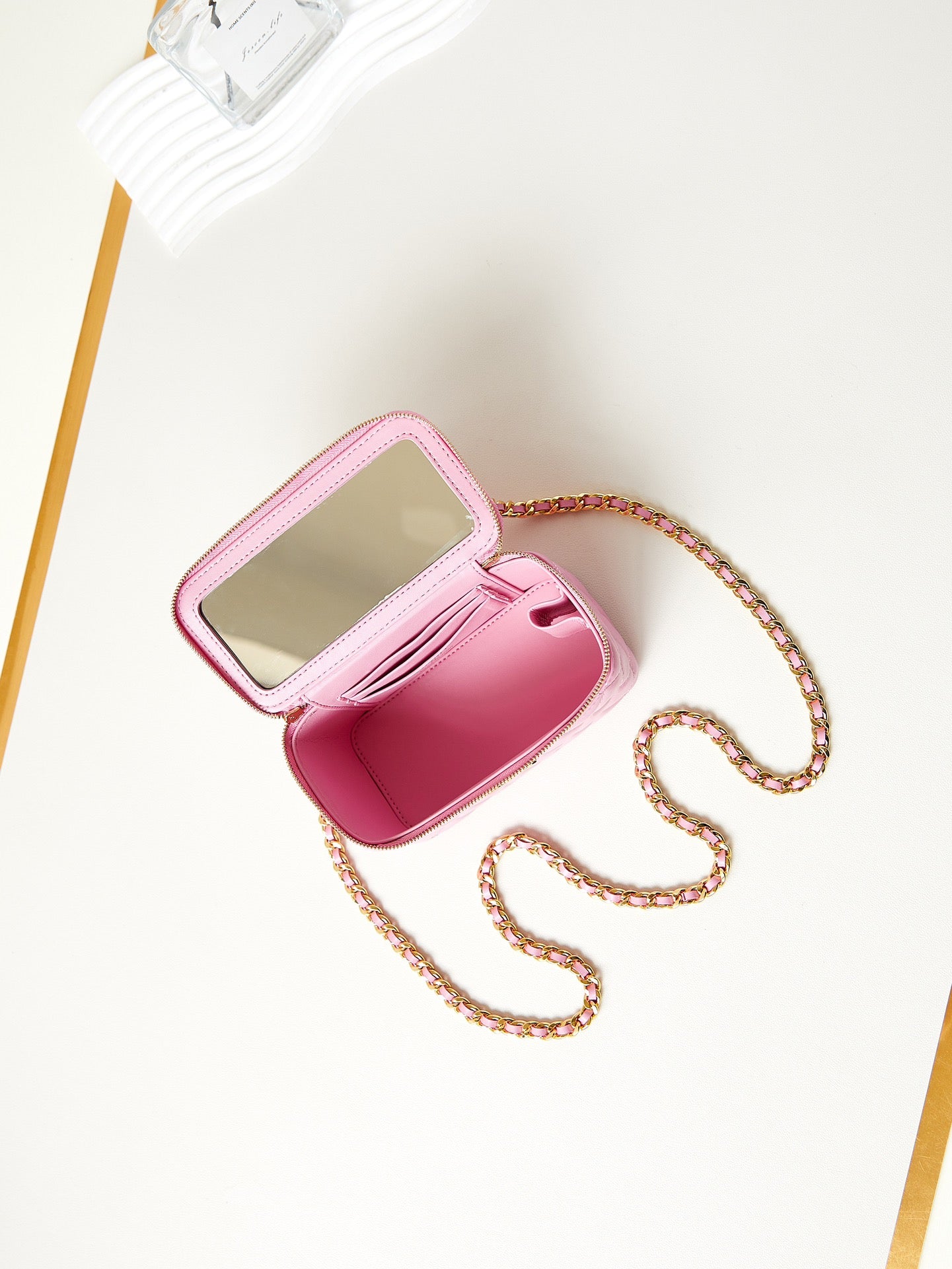 24A VANITY 17CM PINK LAMBSKIN GOLD HARDWARE