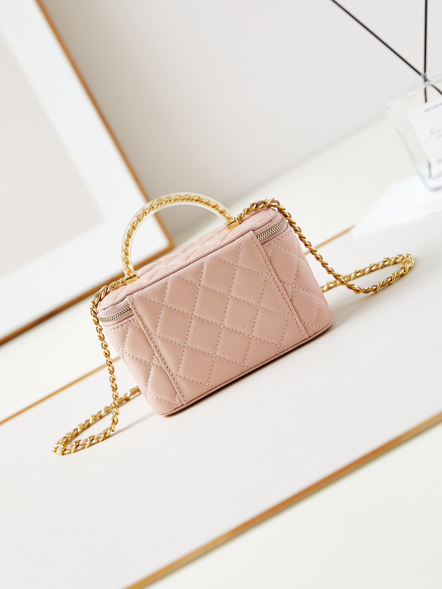 24A VANITY 17CM NUDE LAMBSKIN GOLD HARDWARE
