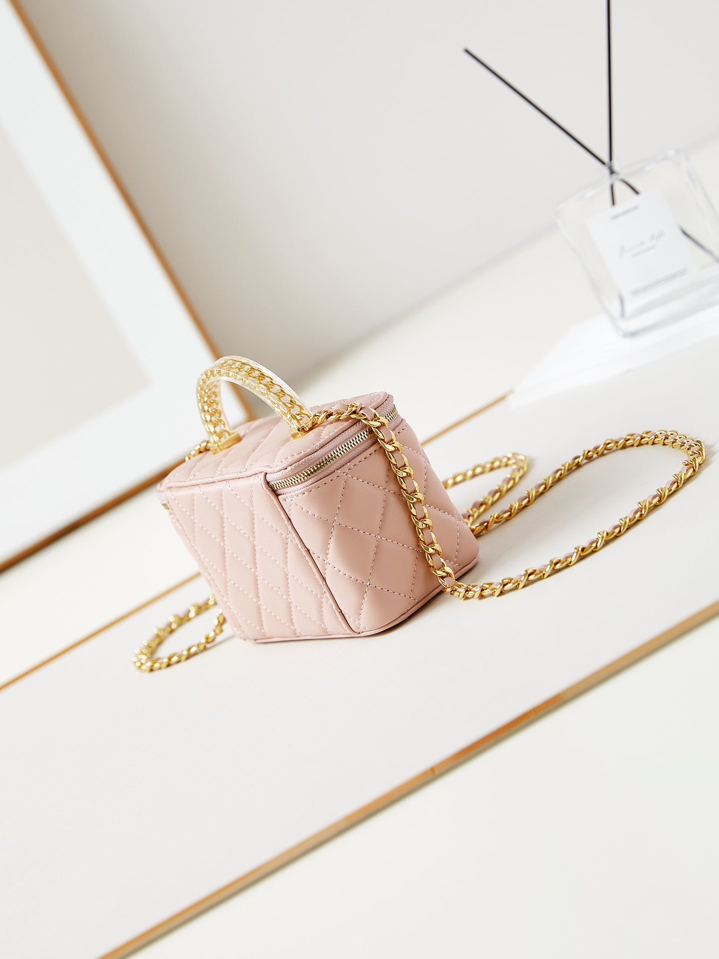 24A VANITY 17CM NUDE LAMBSKIN GOLD HARDWARE