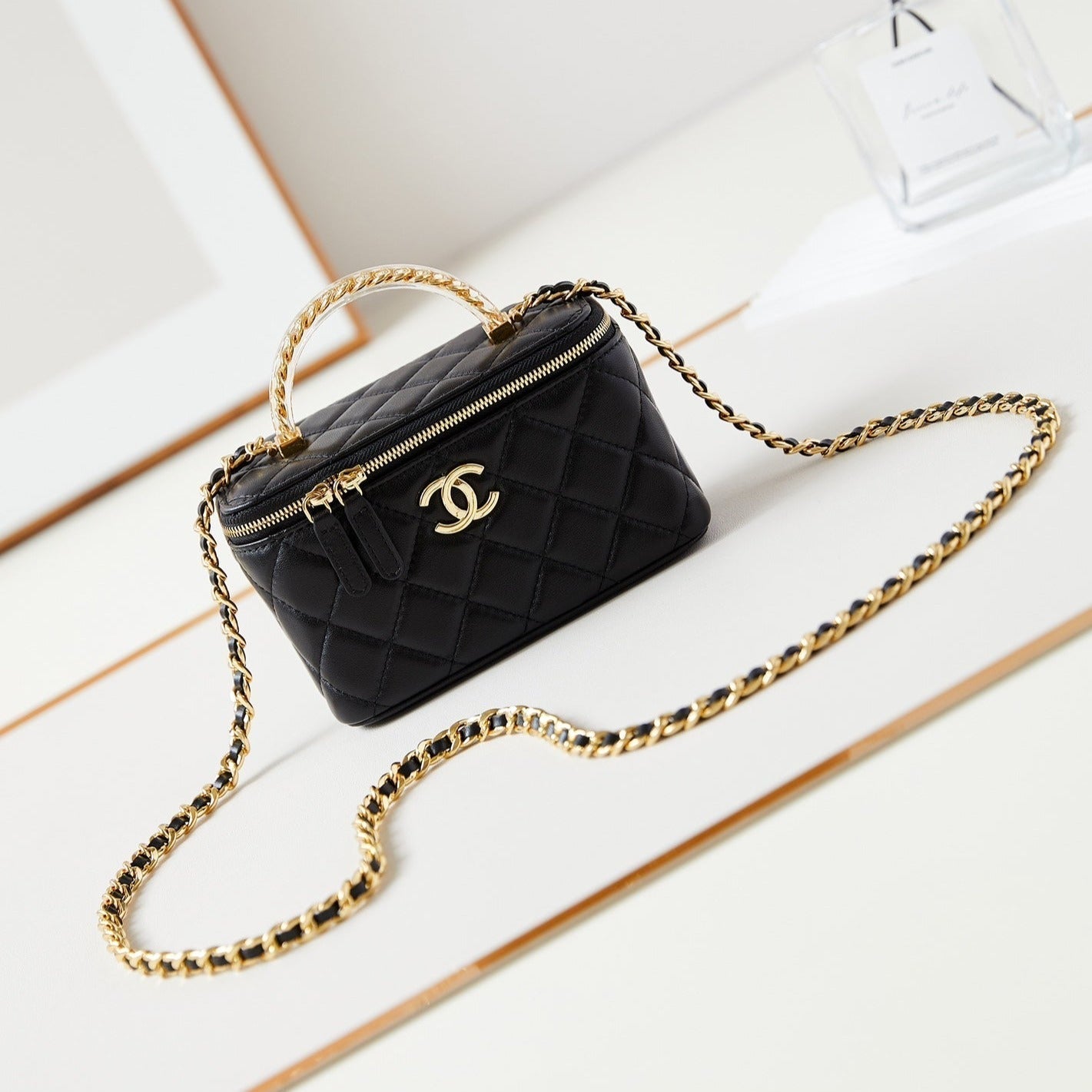 24A VANITY 17CM BLACK LAMBSKIN GOLD HARDWARE