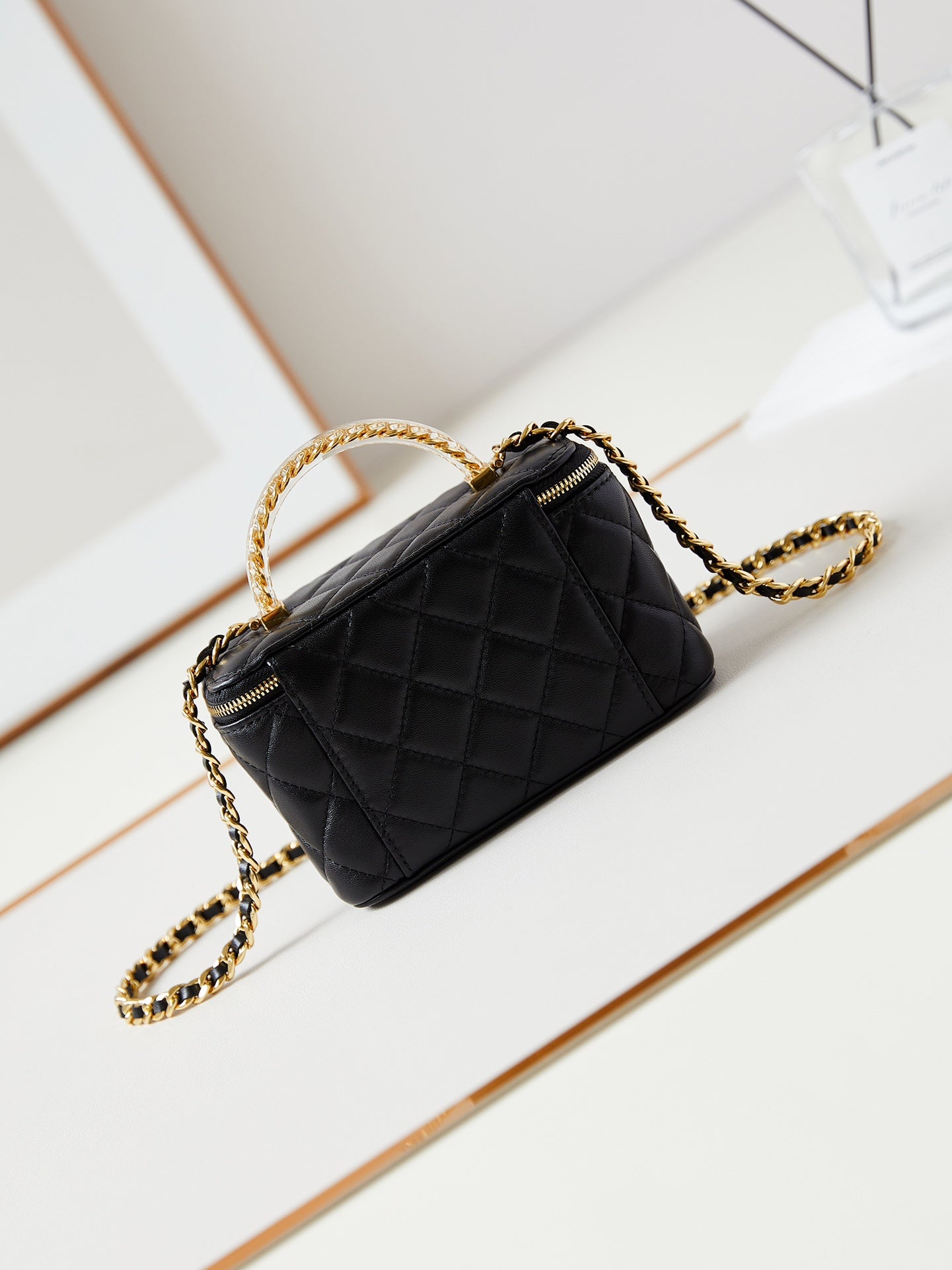 24A VANITY 17CM BLACK LAMBSKIN GOLD HARDWARE