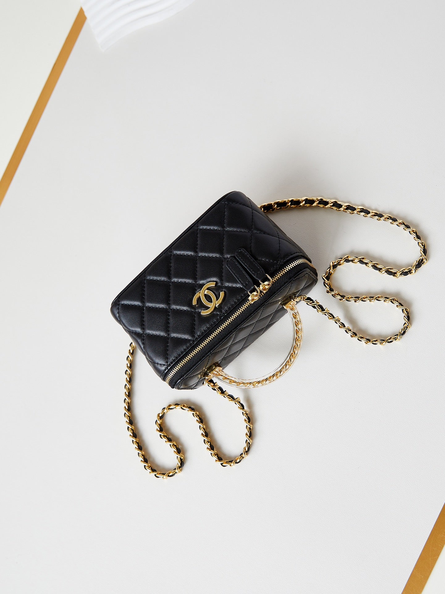 24A VANITY 17CM CUIR D'AGNEAU NOIR QUINCAILLERIE DORÉ