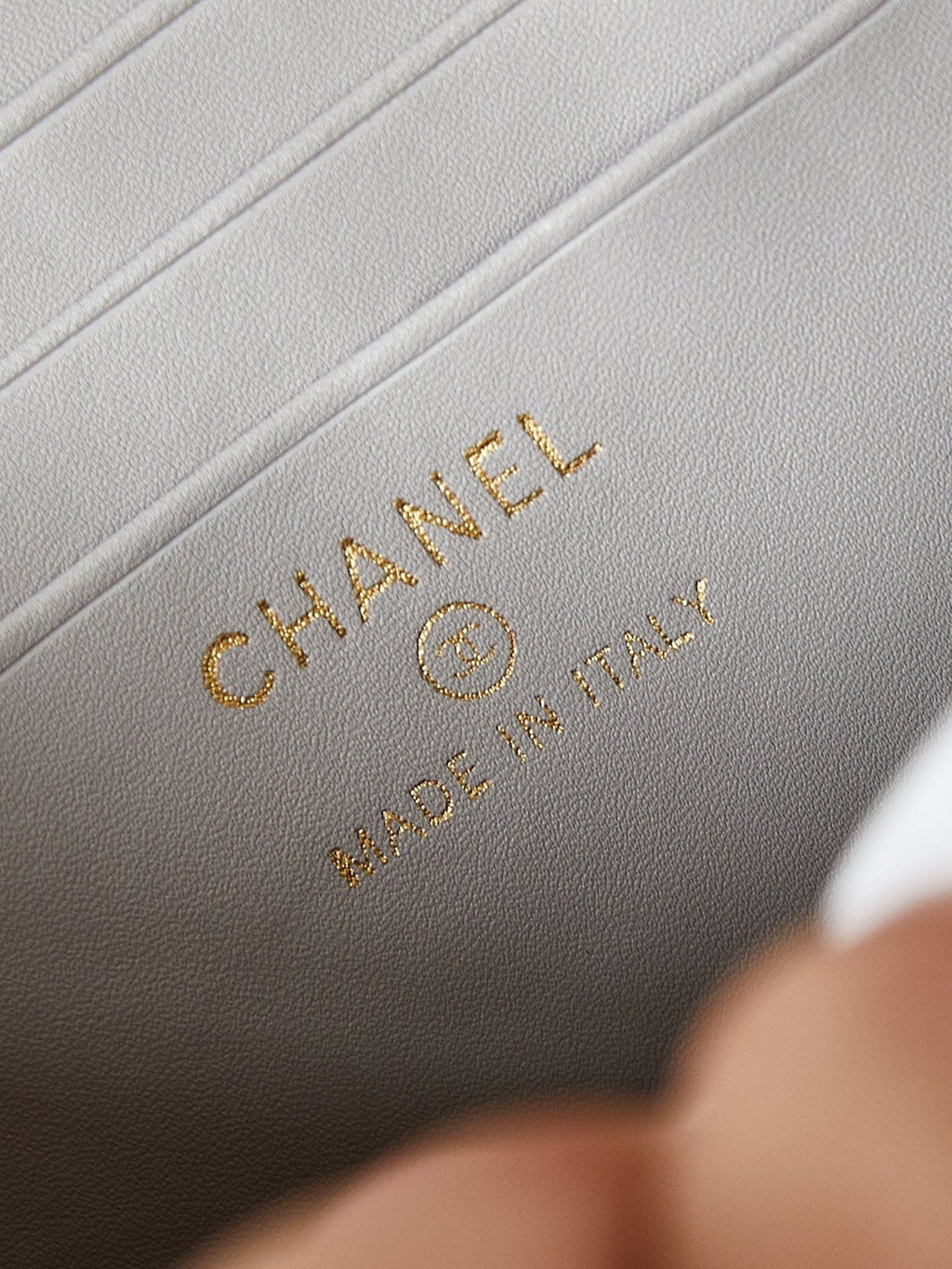 24A VANITY 17CM GREY LAMBSKIN GOLD HARDWARE