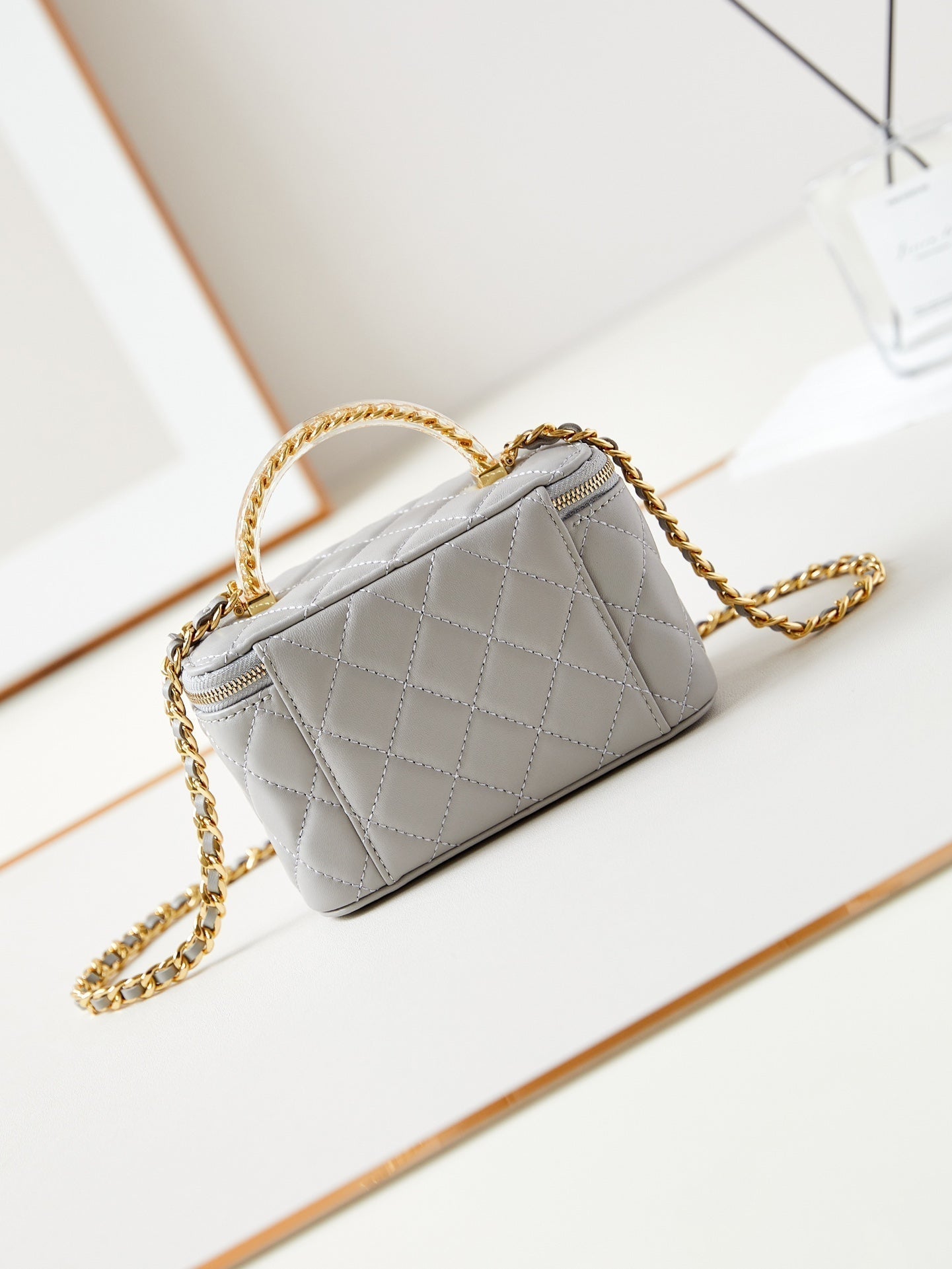 24A VANITY 17CM GREY LAMBSKIN GOLD HARDWARE