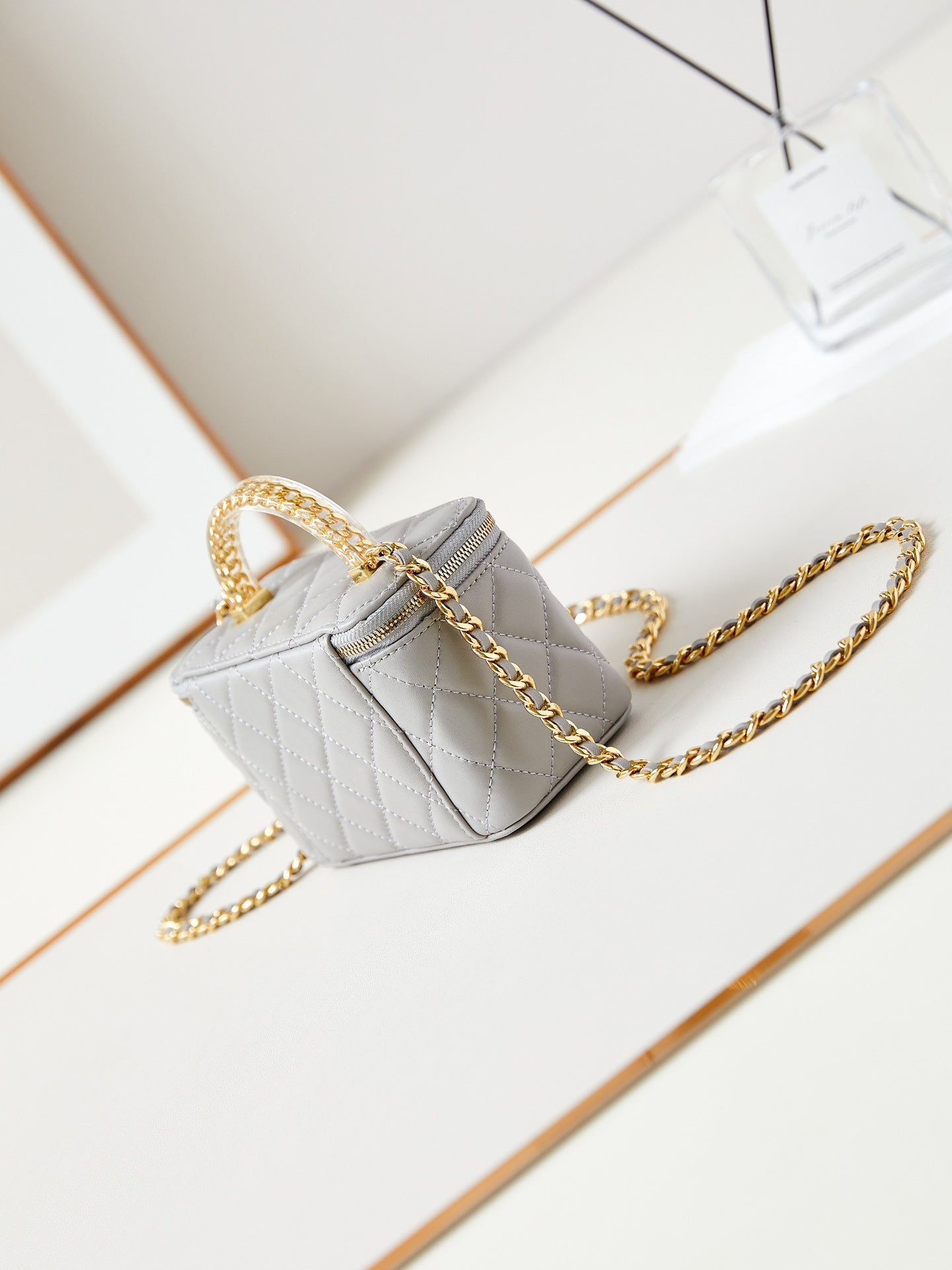 24A VANITY 17CM GREY LAMBSKIN GOLD HARDWARE