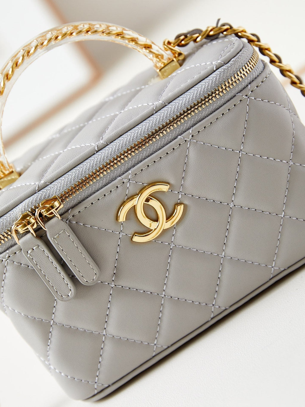 24A VANITY 17CM GREY LAMBSKIN GOLD HARDWARE