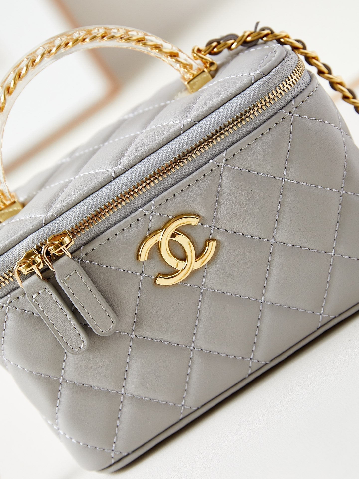 24A VANITY 17CM GREY LAMBSKIN GOLD HARDWARE