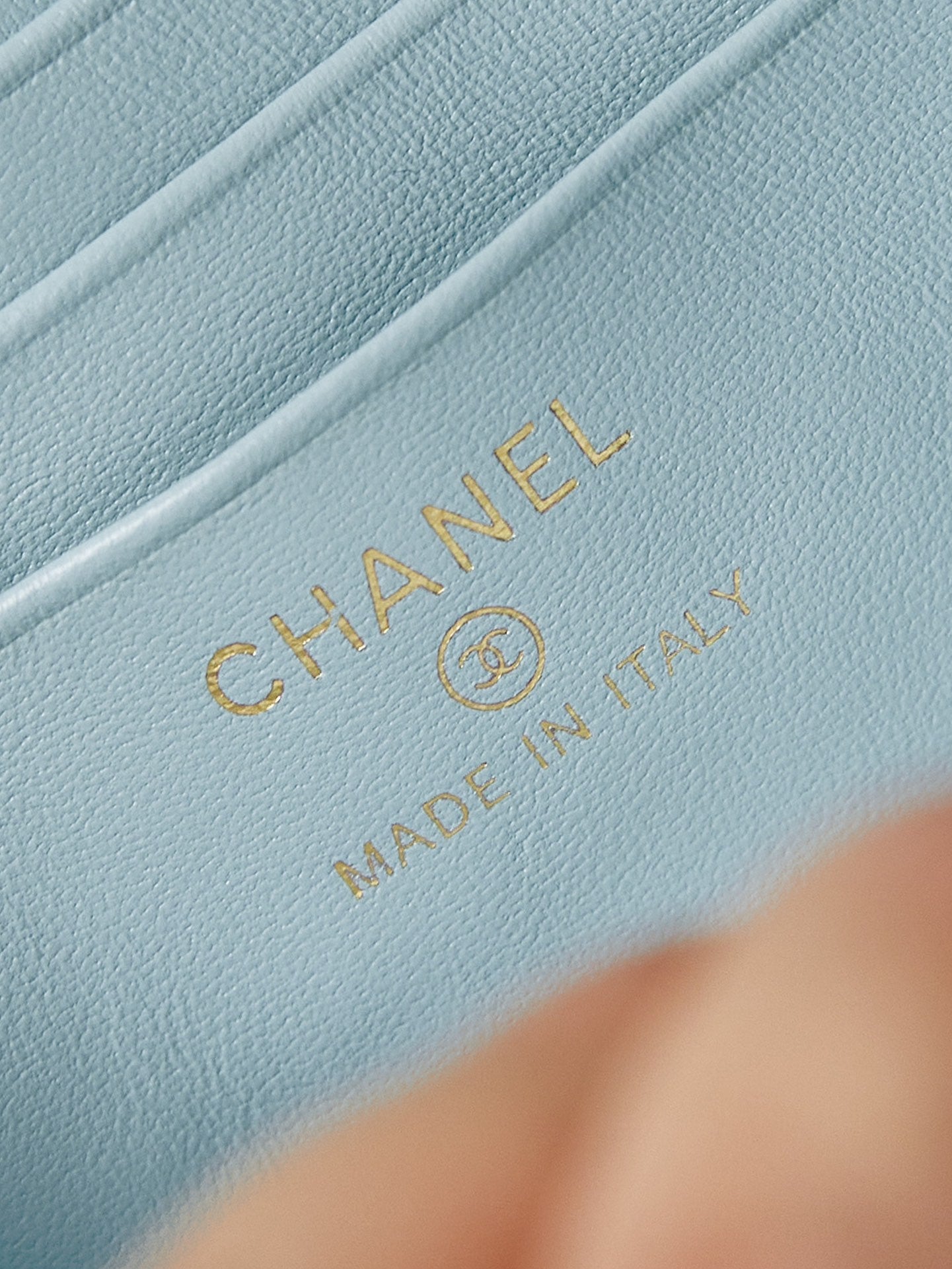 24A VANITY 17CM BLEU NUAGE CUIR D'AGNEAU QUINCAILLERIE DORÉ