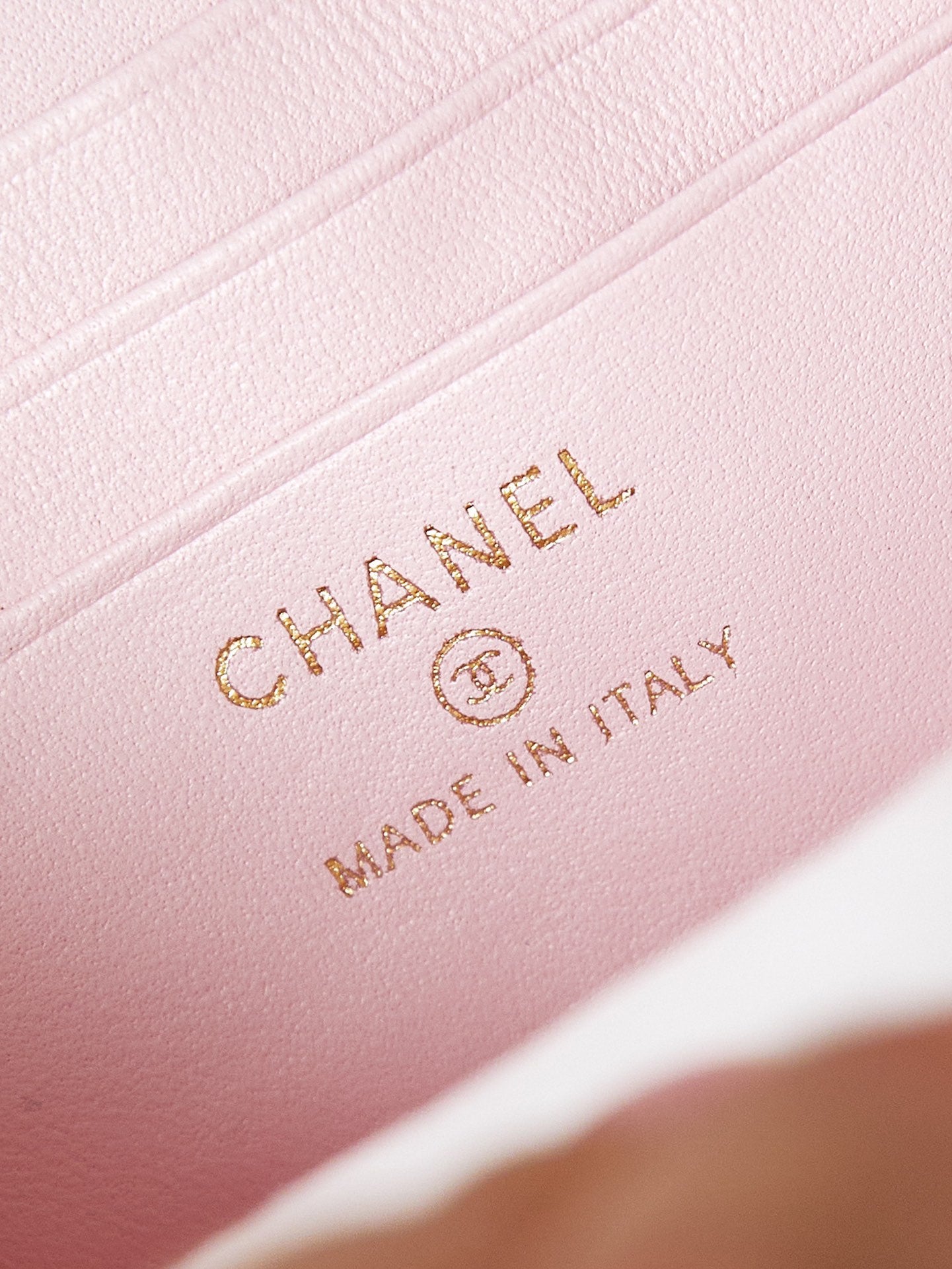 24A VANITY 17CM LIGHT PINK LAMBSKIN GOLD HARDWARE