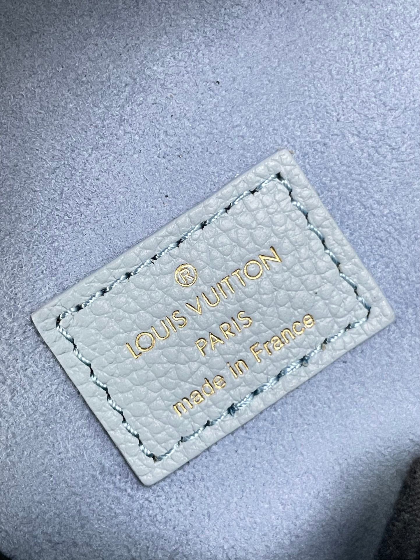 NANO DIANE 19 EN CUIR EMPREINTE MONOGRAMME BLEU BEAU
