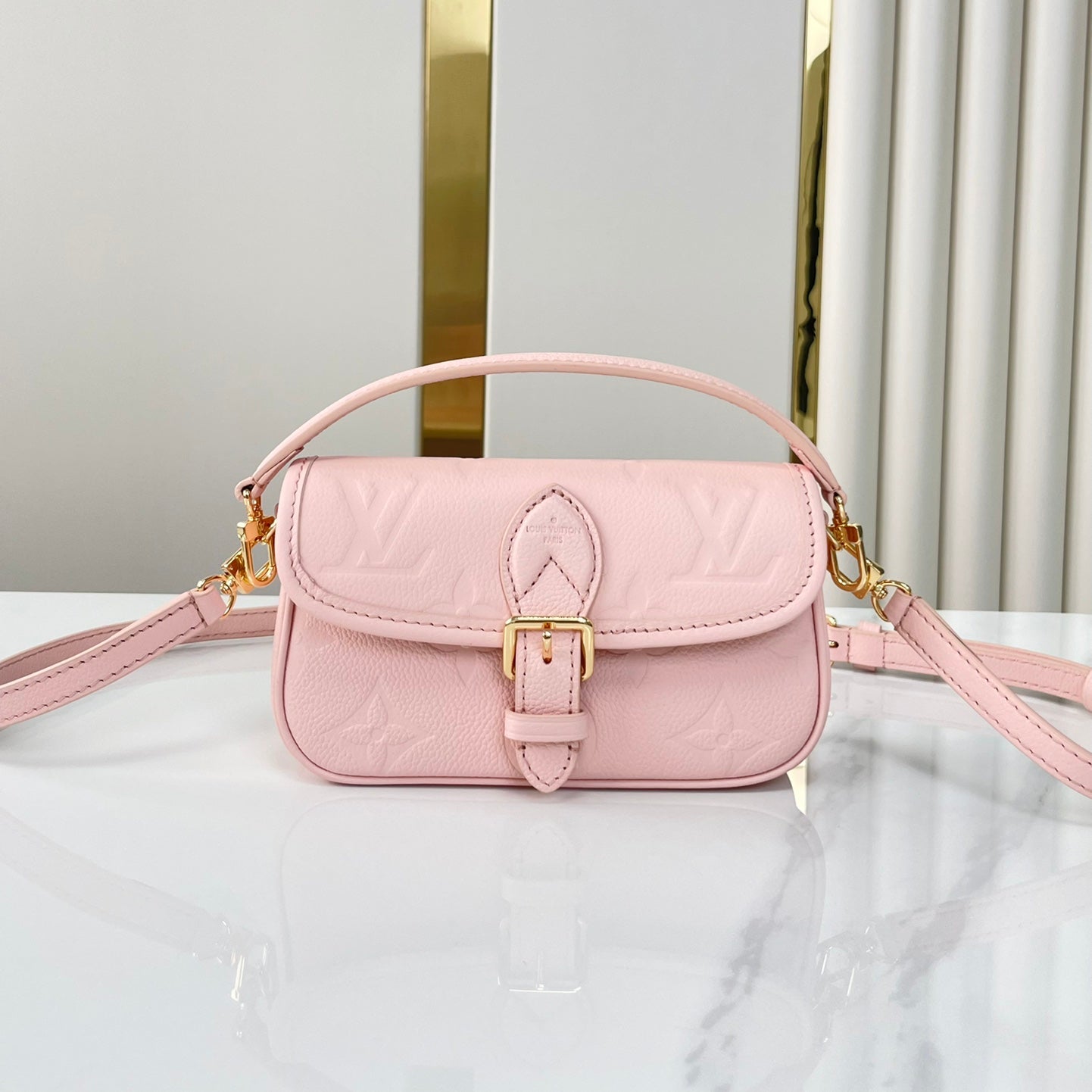 NANO DIANE 19 EN CUIR MONOGRAMME EMPREINTE ROSE OPALE