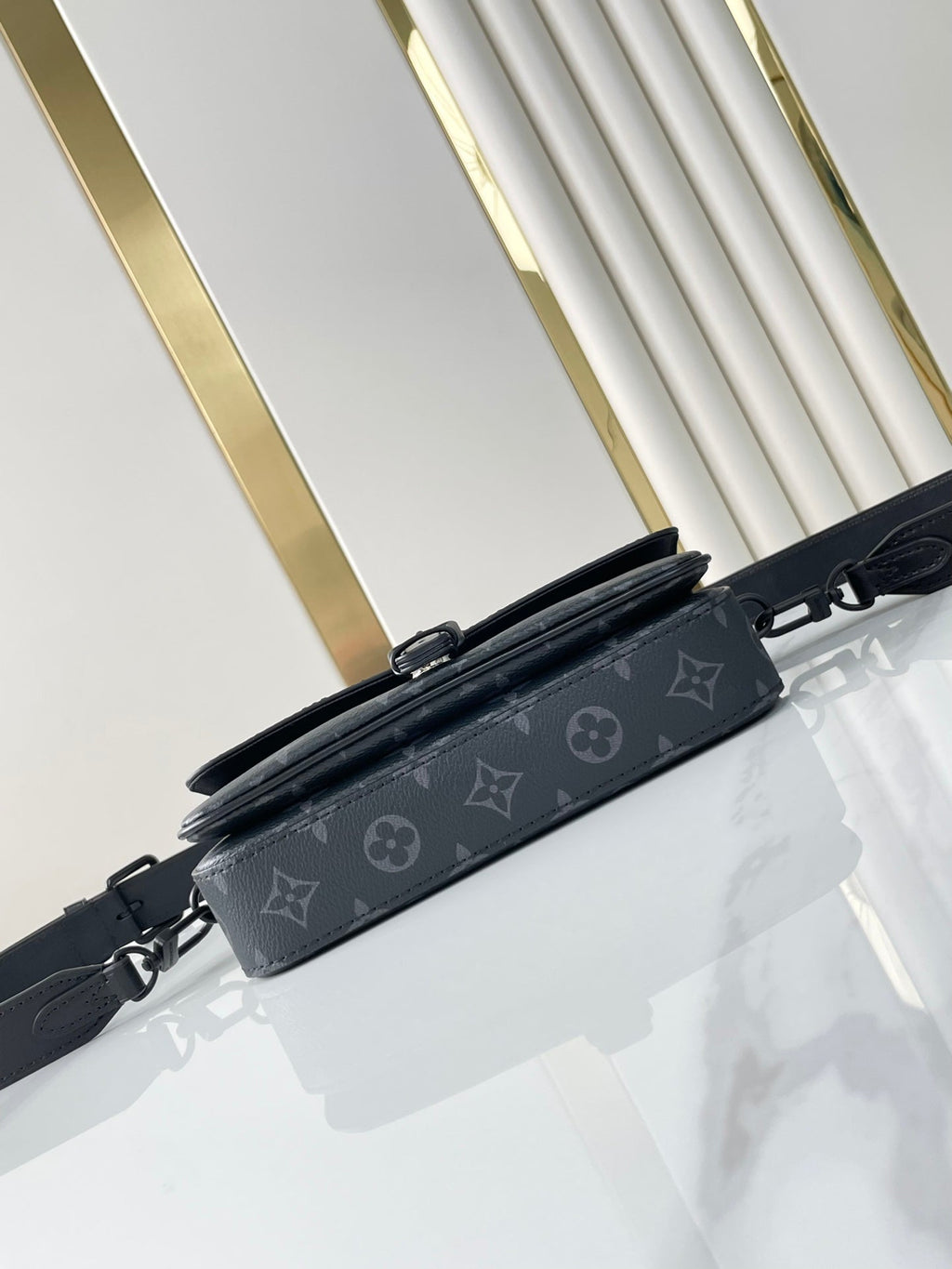 PORTEFEUILLE PORTABLE MONTSOURIS 22 EN TOILE ÉCLIPSE MONOGRAMME GUN METAL