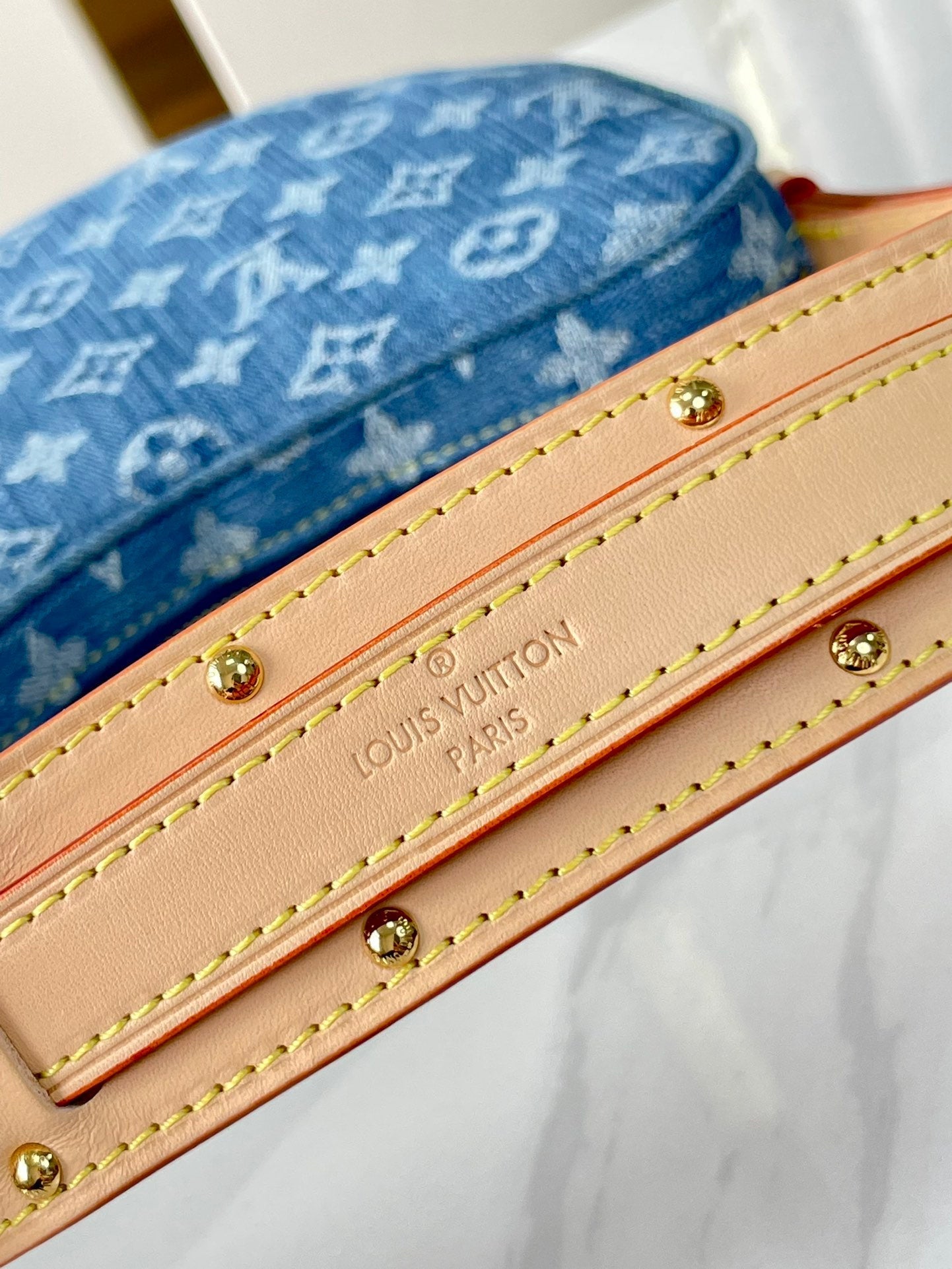 CROISSANT 25 EN DENIM MONOGRAMME BLEU