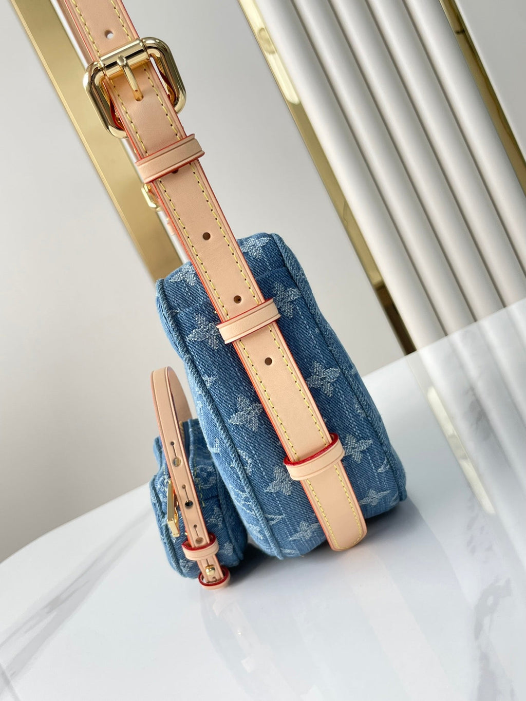 CROISSANT 25 EN DENIM MONOGRAMME BLEU