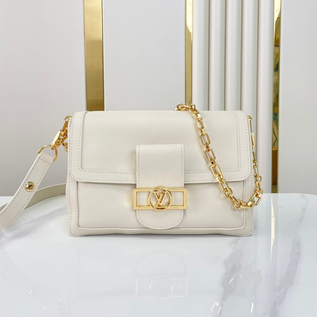 DAUPHINE SOFT MM 24 EN CUIR D'AGNEAU LISSE BLANC QUINCAILLERIE DORÉ