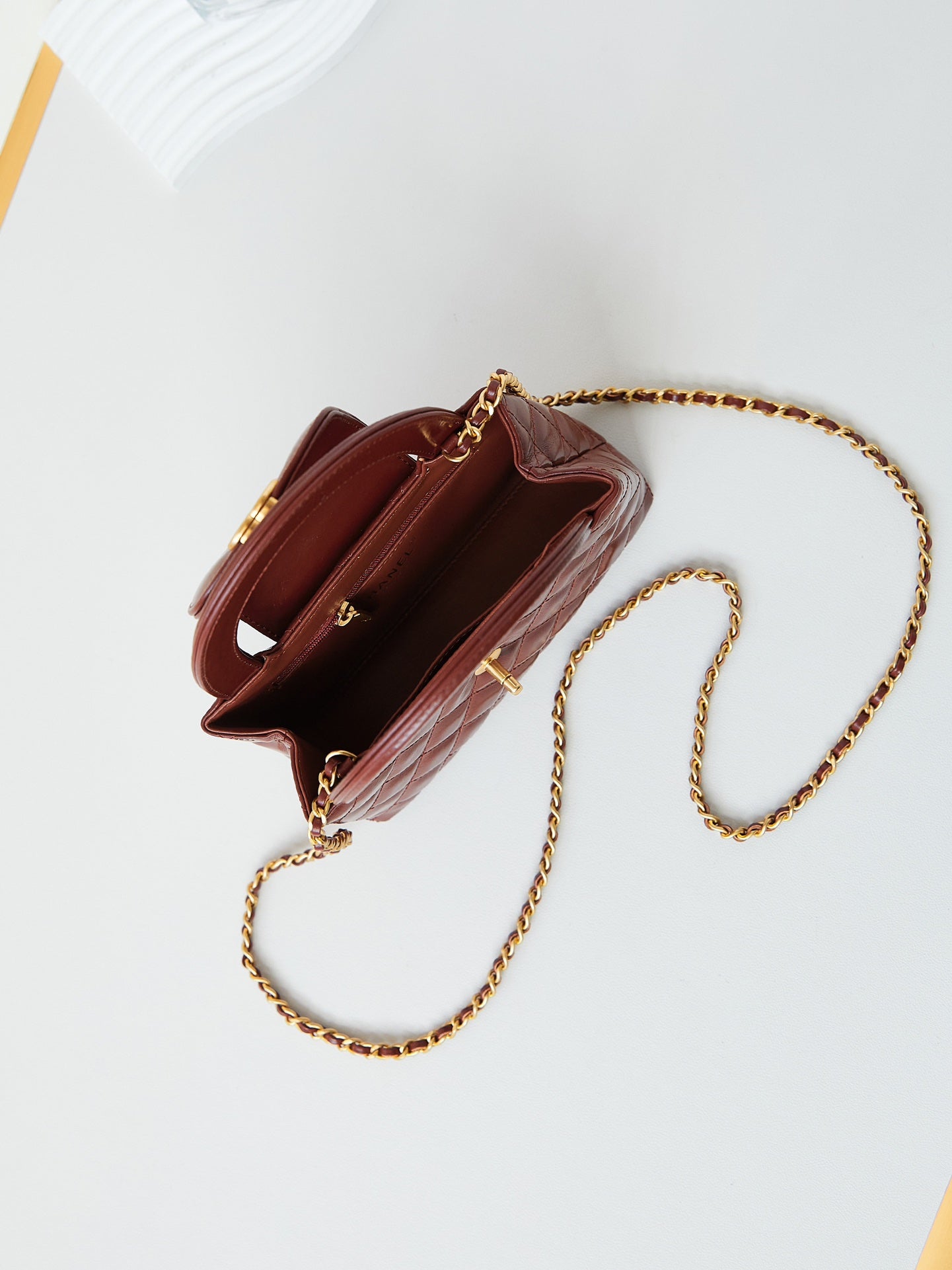 CC 24A NANO 19CM SAC CABAS KELLY EN CUIR D'AGNEAU BORDEAUX 
