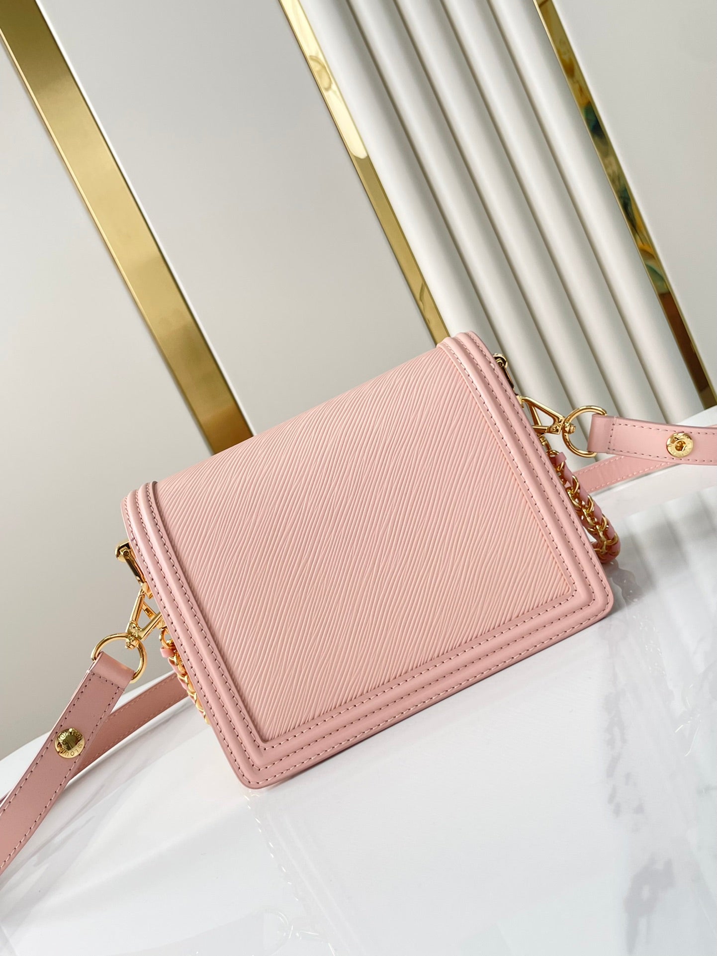 DAUPHINE MINI 20 EN CUIR DE VEAU GRAINÉ ÉPI ROSE CLAIR, ACIER DORÉ